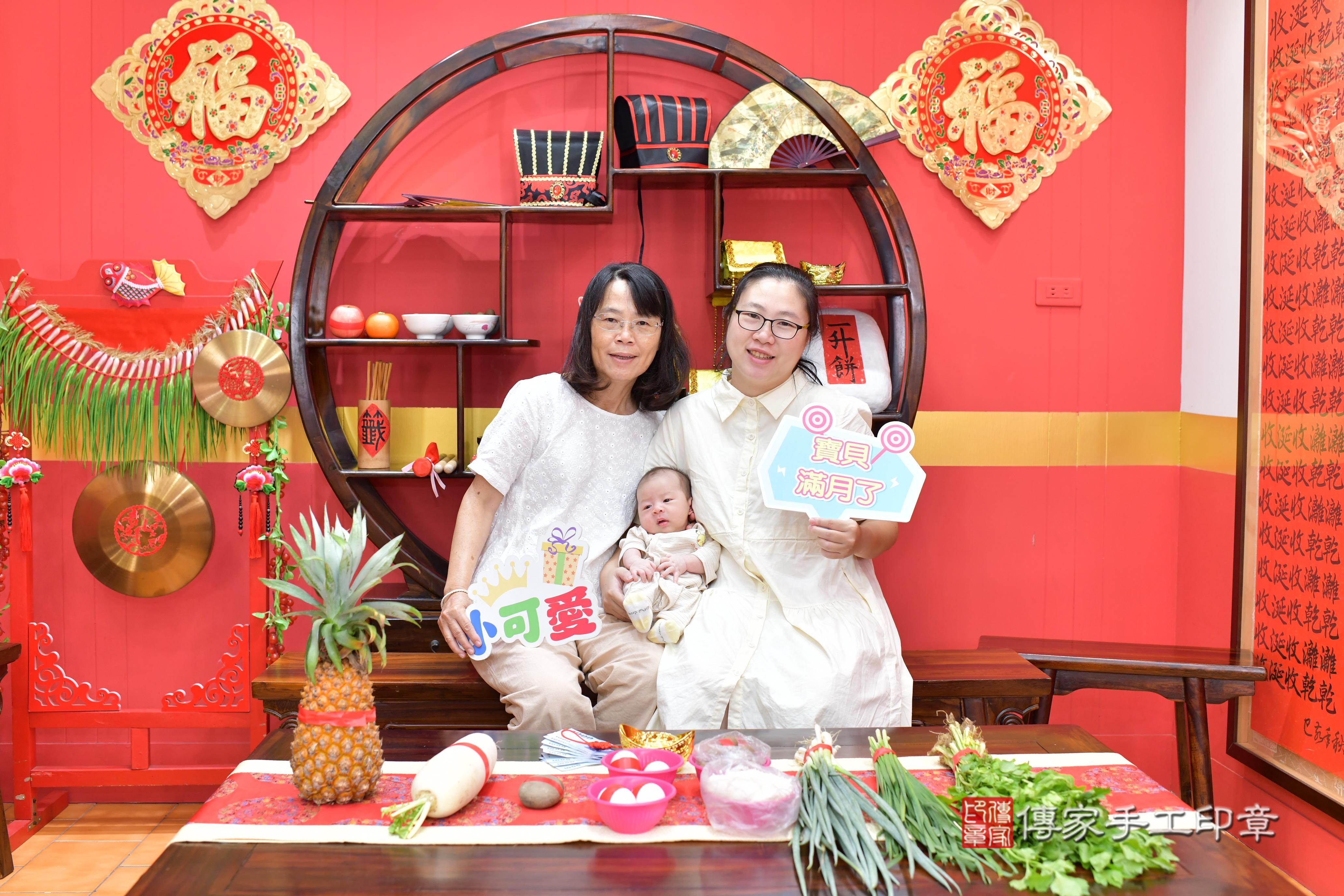 傳家手工印章桃園店、抓周、度脺、美式風會場、傳家嬰兒古禮、吉祥話、抓周道具物品24種、拍照。抓周證書。寶寶抓周、滿周歲、生日快樂、祝福