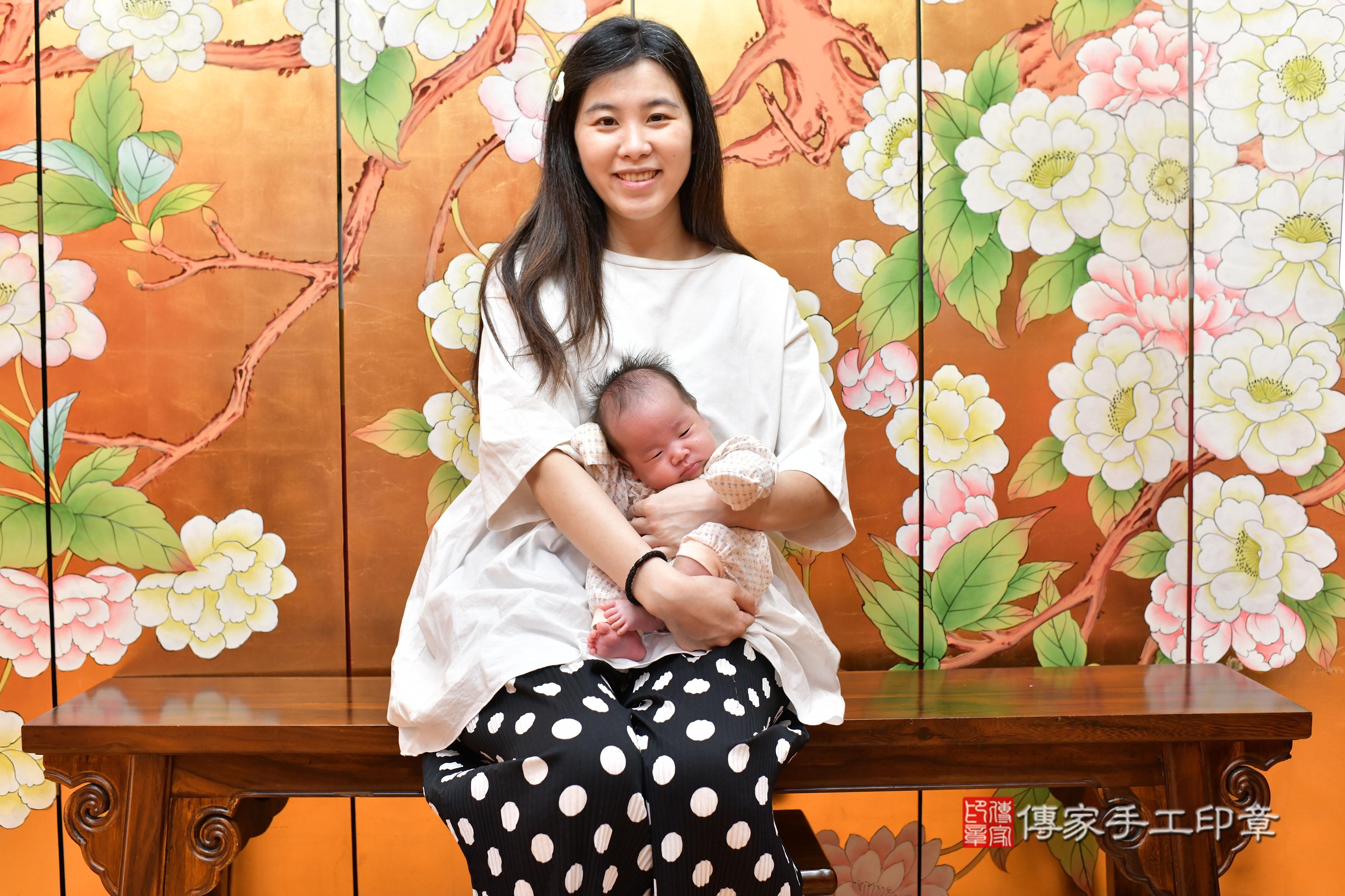 傳家手工印章桃園店、抓周、度脺、美式風會場、傳家嬰兒古禮、吉祥話、抓周道具物品24種、拍照。抓周證書。寶寶抓周、滿周歲、生日快樂、祝福