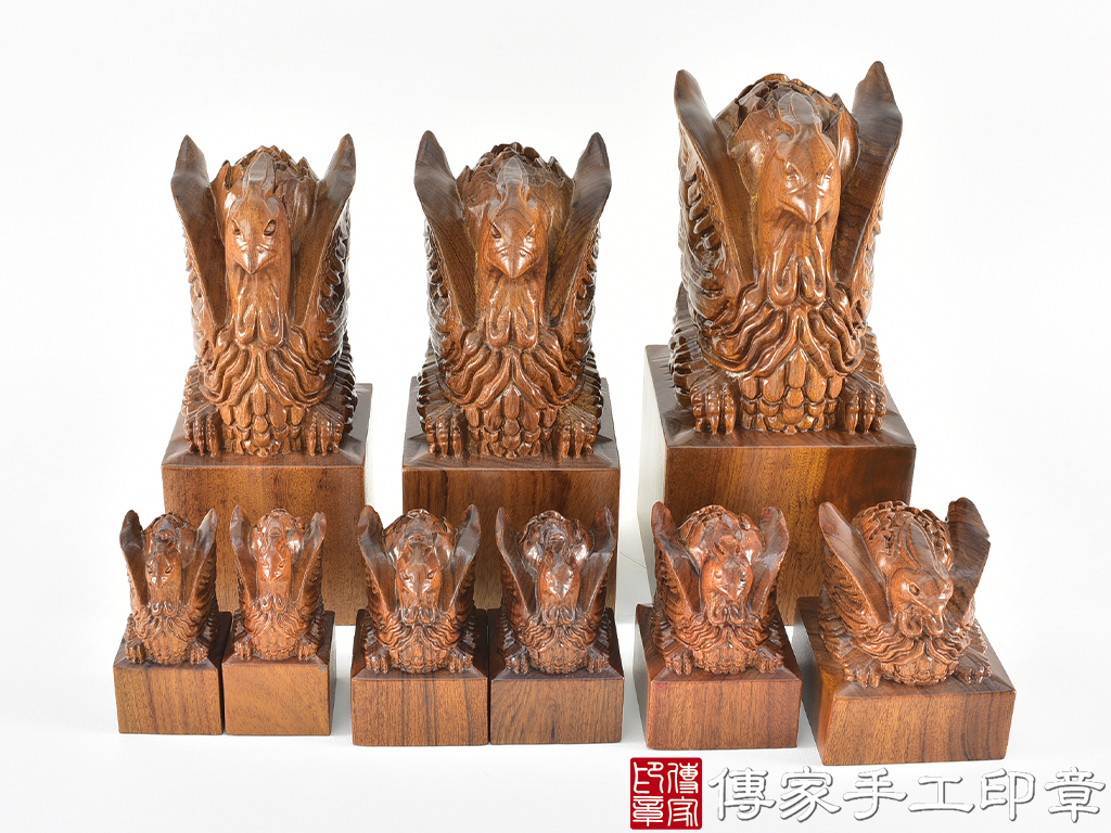 頂級紅紫檀木精雕鳳凰廟章：廟章、神明印章、大印章 (尺寸4.6x4.6x7.5公分)