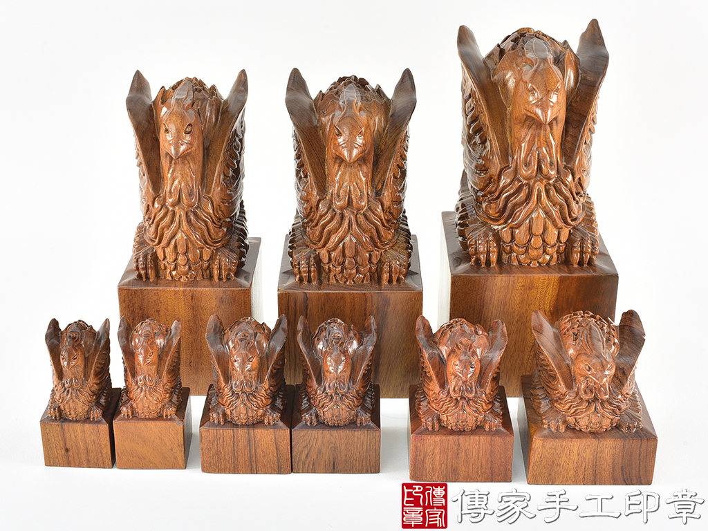 頂級紅紫檀木精雕鳳凰廟章：廟章、神明印章、大印章 (尺寸4.6x4.6x7.5公分)