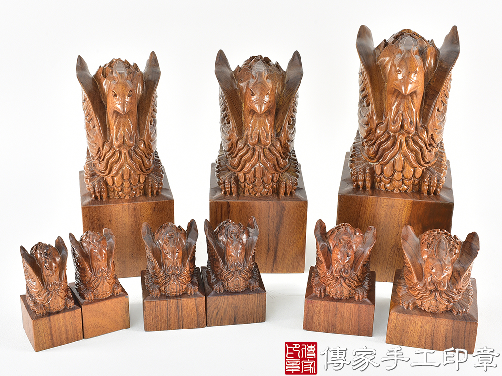 頂級紅紫檀木精雕鳳凰廟章：廟章、神明印章、大印章 (尺寸4.6x4.6x7.5公分)