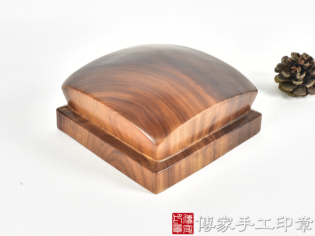 頂級紅紫檀木官帽造型廟章:廟章、神明印章、大印章 (尺寸12.9x12.9x6.3公分)