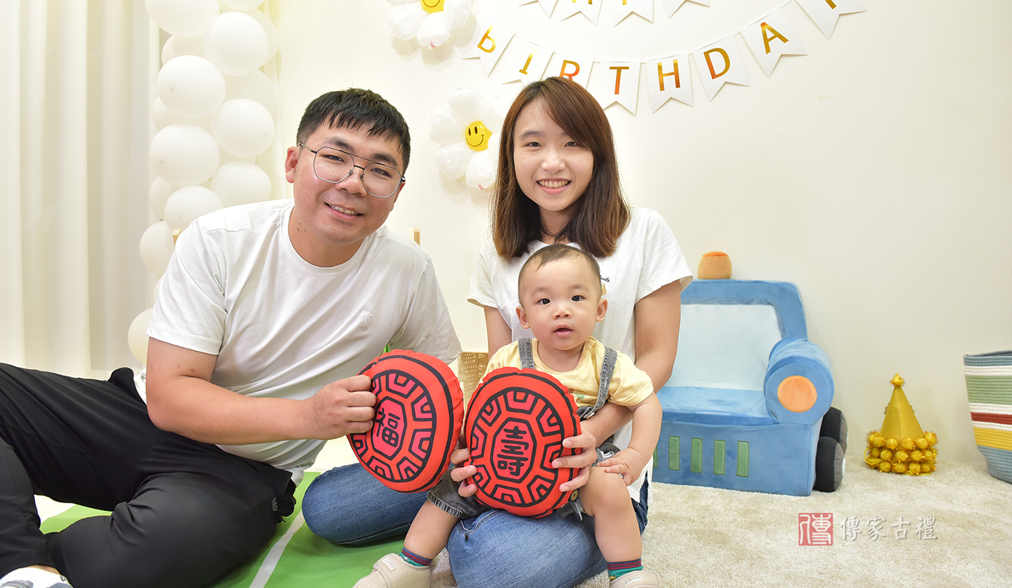 廖寶寶美式抓周活動過程拍照img-4.jpg