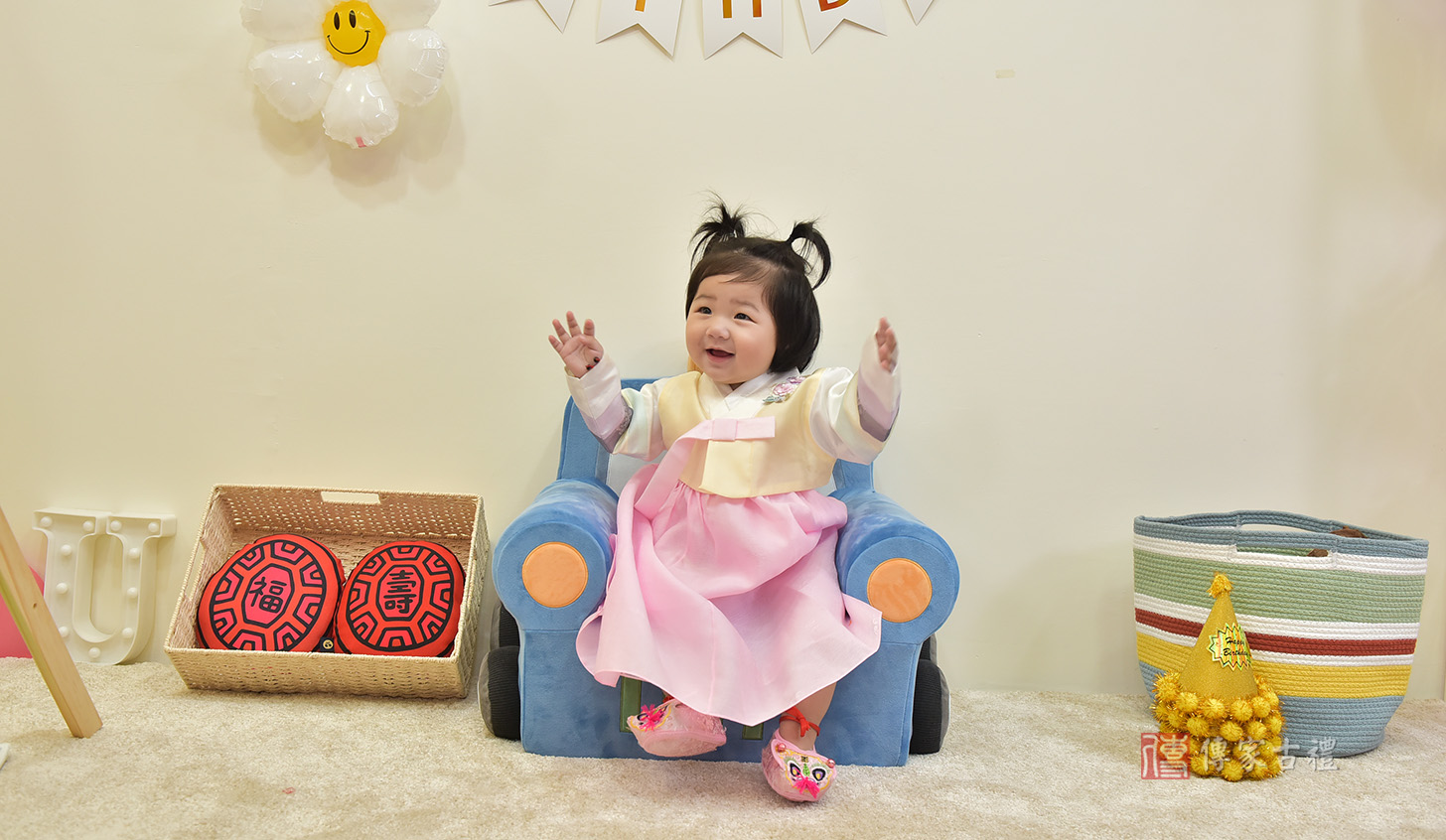 尤寶寶美式抓周+中式抓周，實際案例照分享img-4.jpg