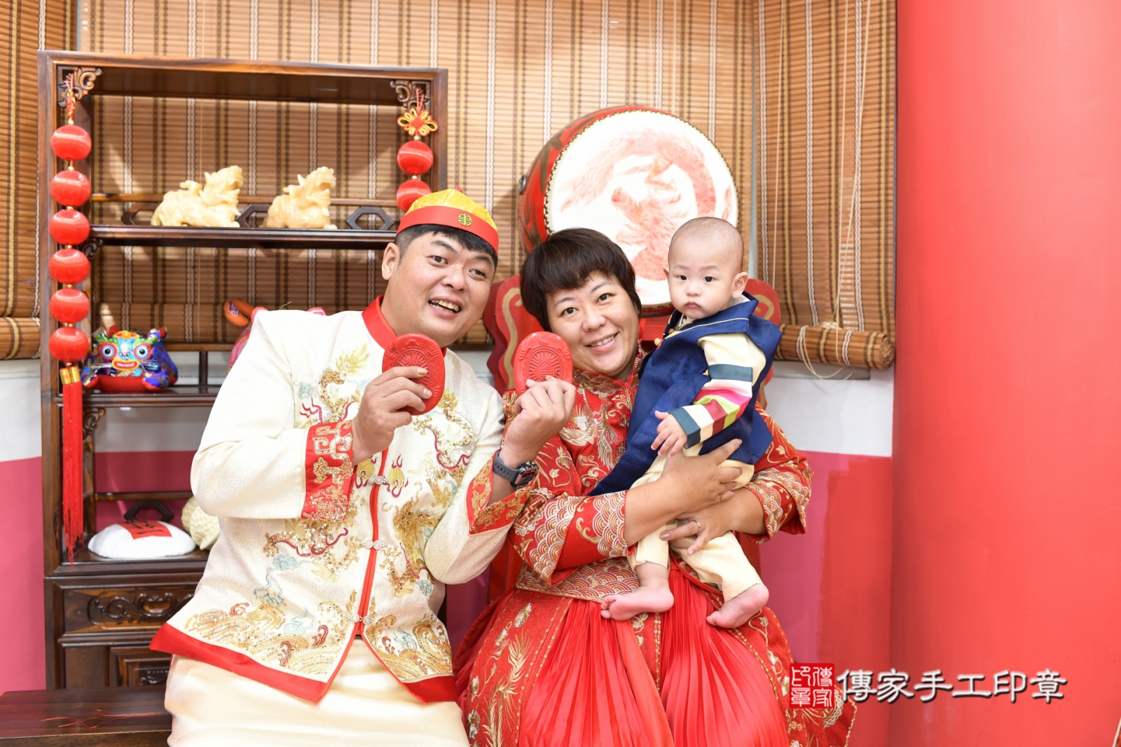 美式抓周駿駿寶貝幸福成長的第一步，美式抓週儀式精采回顧。高雄市駿駿寶貝抓周推薦：傳家高雄店美式風格抓周。2025.10.3，照片8