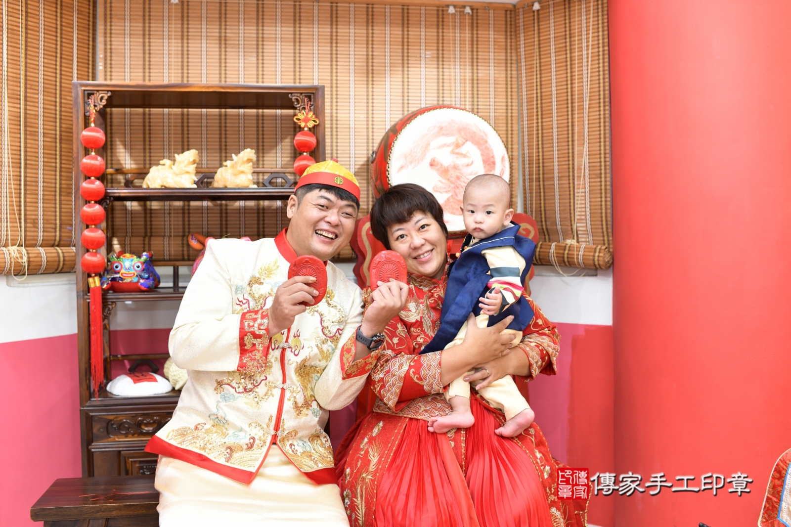 美式抓周駿駿寶貝幸福成長的第一步，美式抓週儀式精采回顧。高雄市駿駿寶貝抓周推薦：傳家高雄店美式風格抓周。2025.10.3，照片7