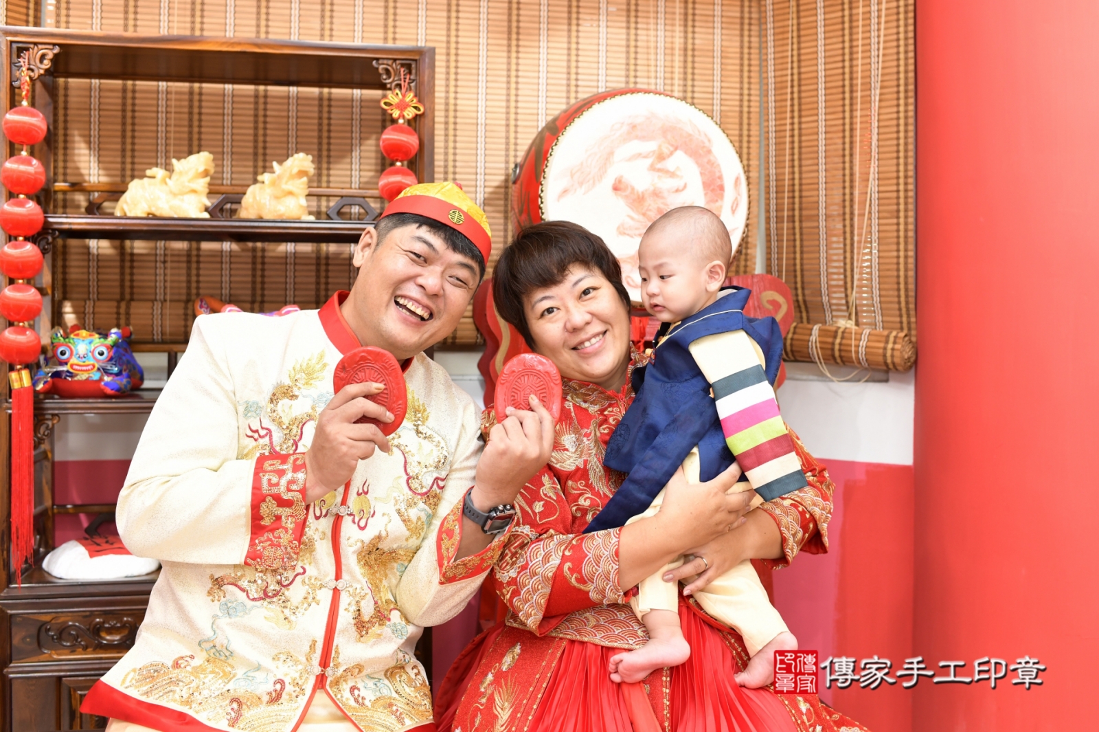 美式抓周駿駿寶貝幸福成長的第一步，美式抓週儀式精采回顧。高雄市駿駿寶貝抓周推薦：傳家高雄店美式風格抓周。2025.10.3，照片14