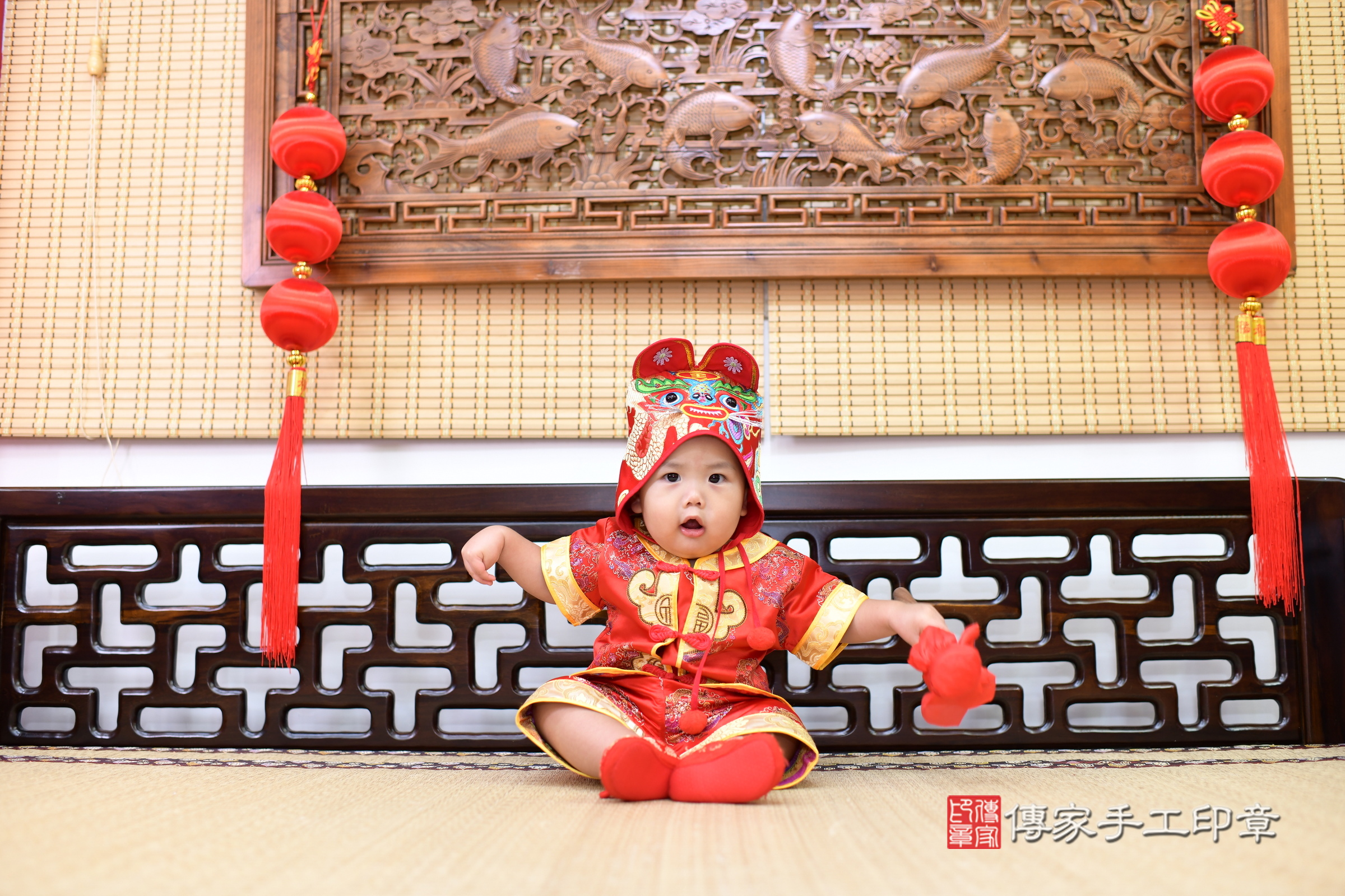 台南市永康區翔翔寶寶抓周推薦：傳家台南店抓周度脺現代美式會場及中國風會場，嬰兒古禮抓周流程儀式吉祥話、抓周道具物品24種、拍照。抓周證書。2025.9.20，照片12