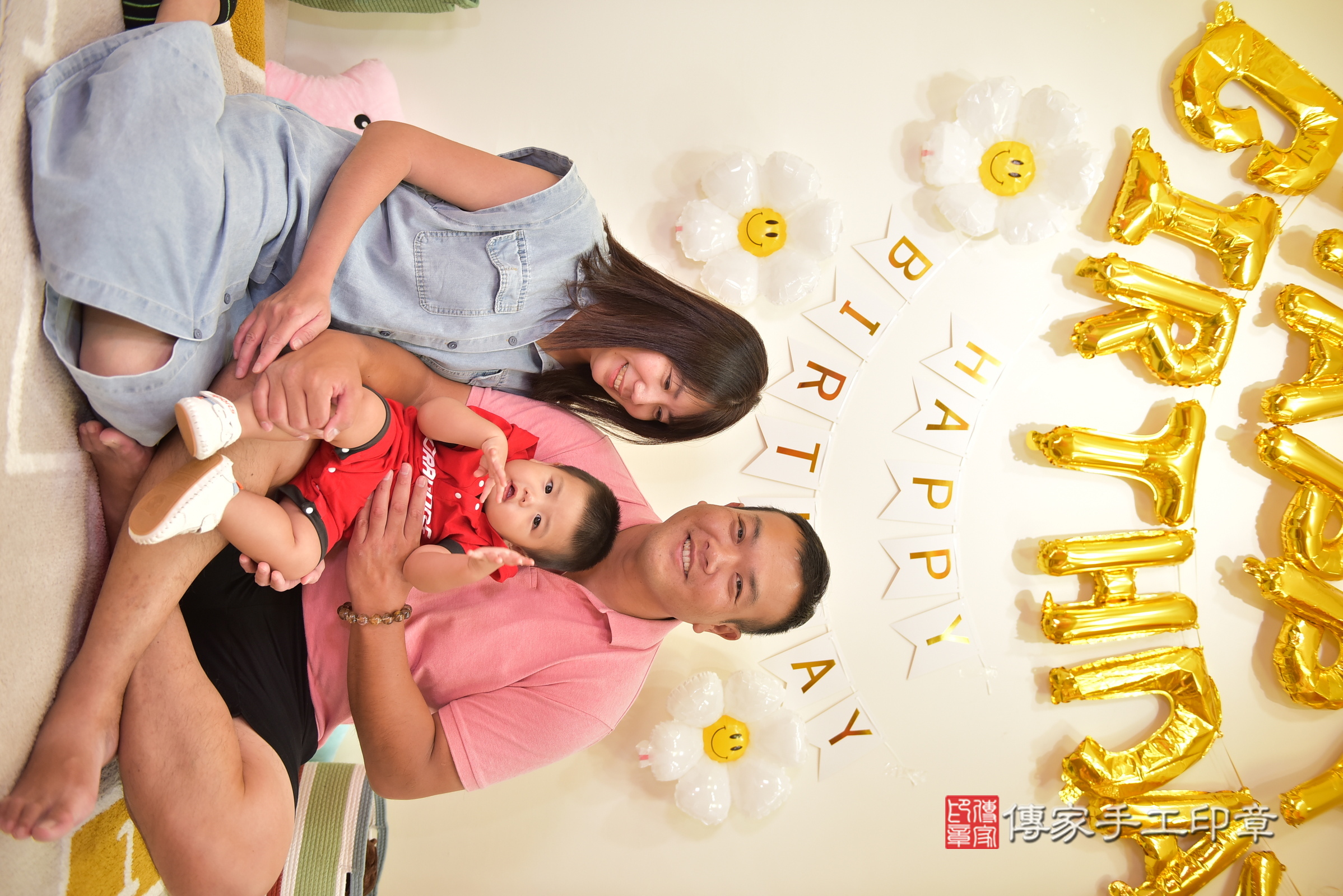 台南市永康區翔翔寶寶抓周推薦：傳家台南店抓周度脺現代美式會場及中國風會場，嬰兒古禮抓周流程儀式吉祥話、抓周道具物品24種、拍照。抓周證書。2025.9.20，照片17