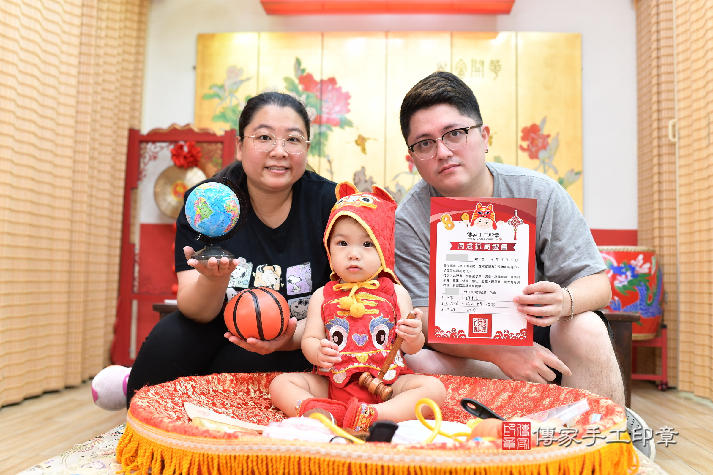 台北市大同區諾諾寶寶抓周推薦：傳家台北店抓周度脺中國風會場，嬰兒古禮抓周流程儀式吉祥話、抓周道具物品24種、拍照。抓周證書。2025.9.11，照片16