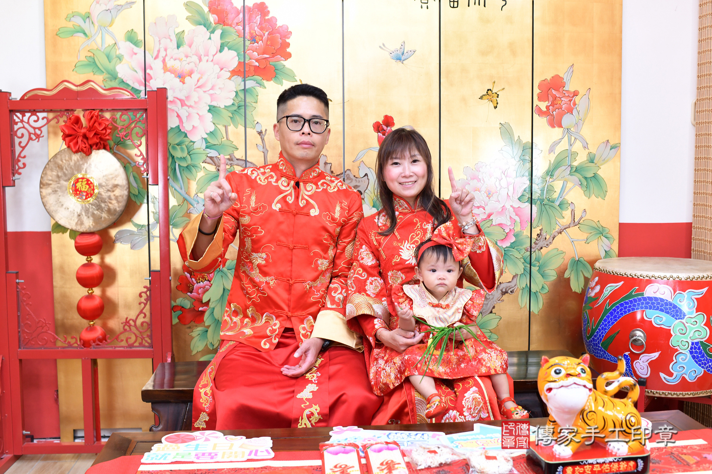 台北市大同區宣宣寶寶抓周推薦：傳家台北店抓周度脺中國風會場，嬰兒古禮抓周流程儀式吉祥話、抓周道具物品24種、拍照。抓周證書。2025.8.29，照片16