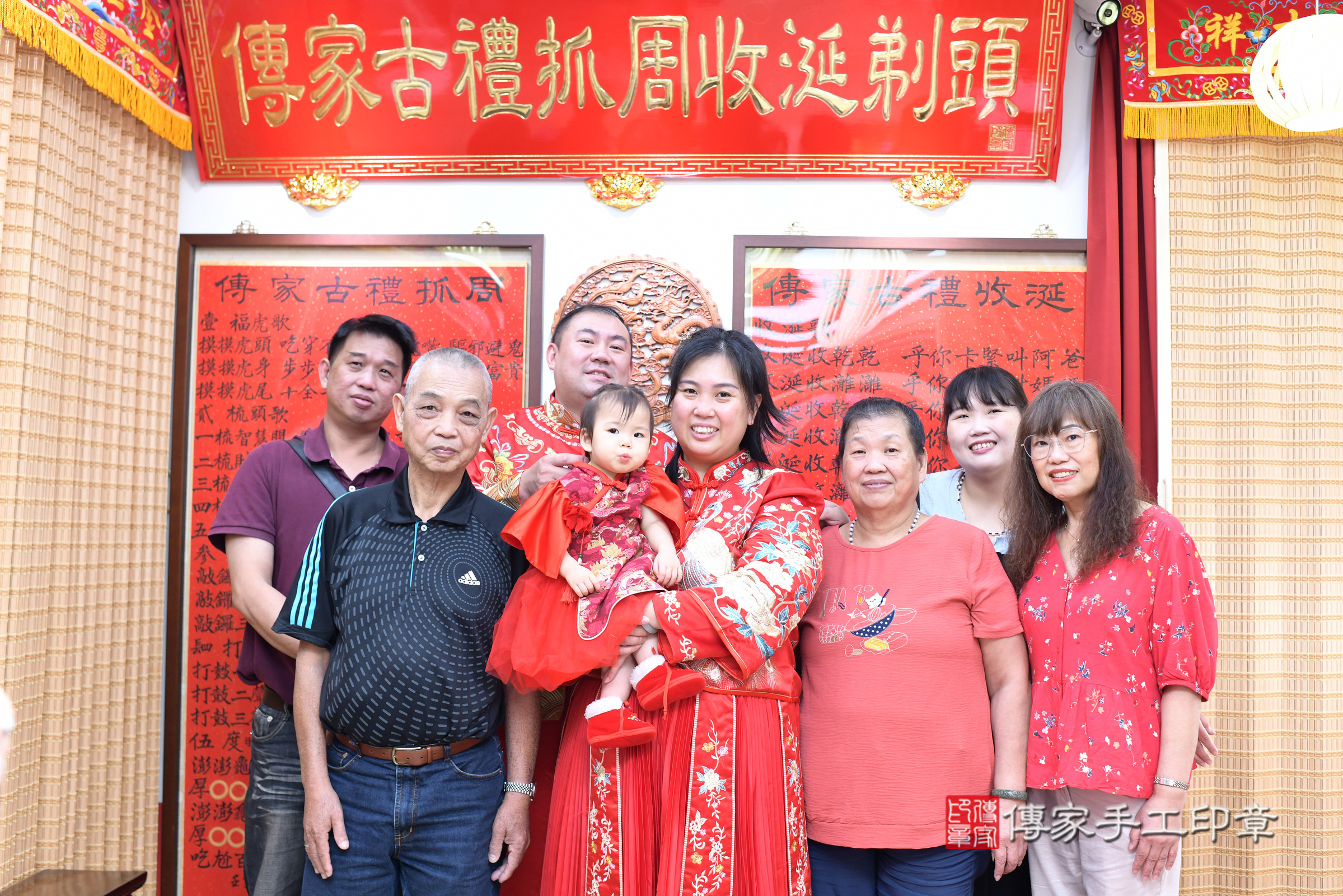 台北市大同區昕昕寶寶抓周推薦：傳家台北店抓周度脺中國風會場，嬰兒古禮抓周流程儀式吉祥話、抓周道具物品24種、拍照。抓周證書。2025.9.6，照片20