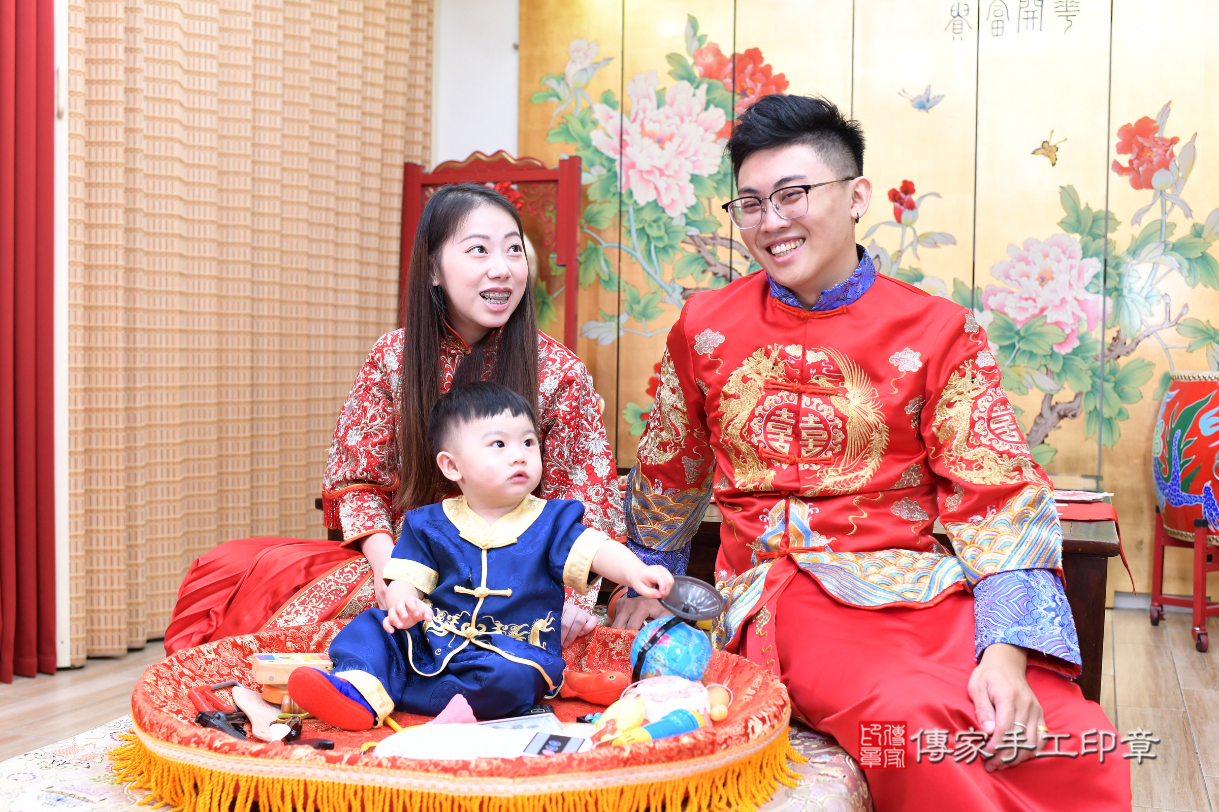 台北市大同區晨晨寶寶抓周推薦：傳家台北店抓周度脺中國風會場，嬰兒古禮抓周流程儀式吉祥話、抓周道具物品24種、拍照。抓周證書。2025.9.14，照片4