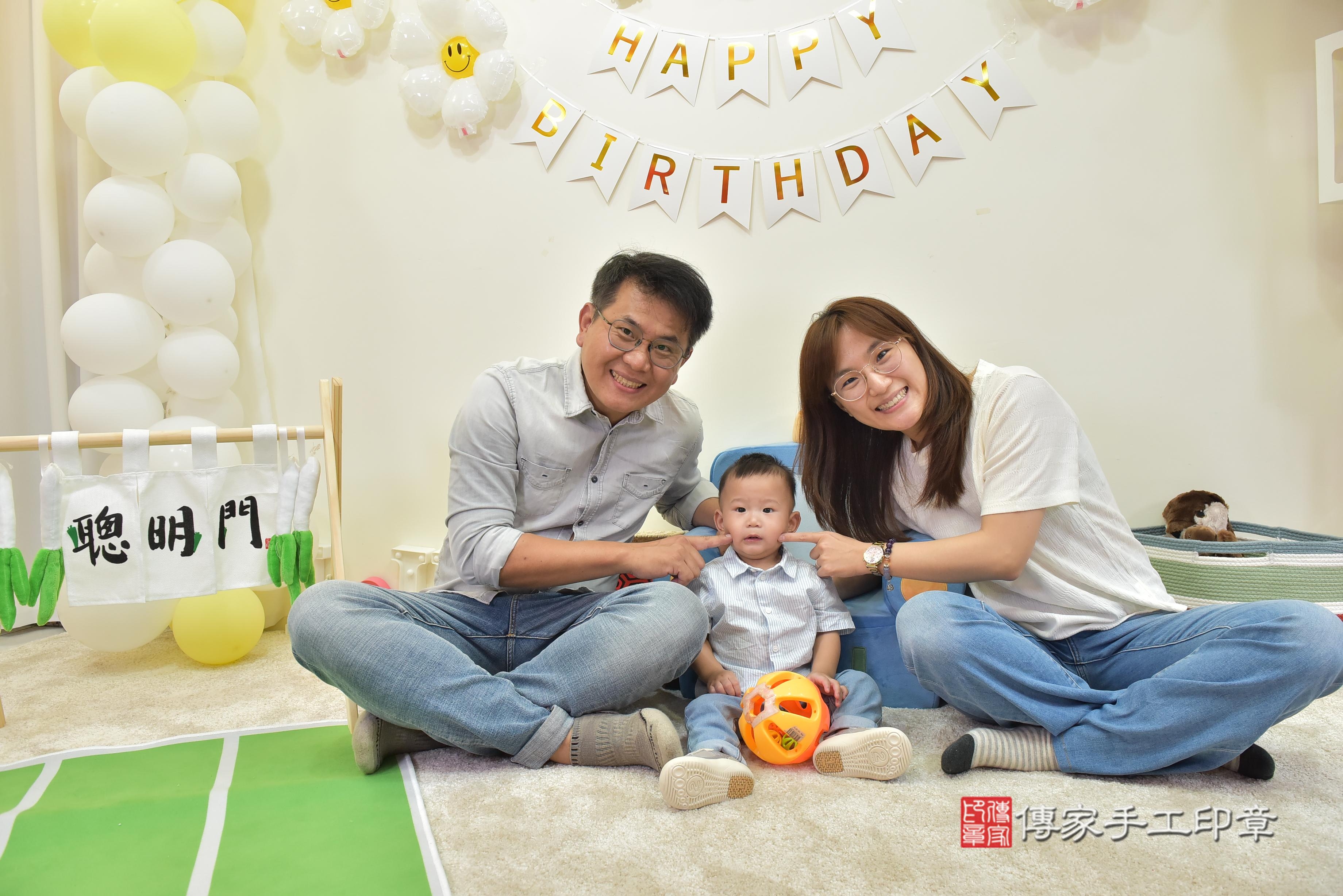 幸福成長的第一步：抓週儀式精采回顧。台南市永康區維維寶貝抓周 .....，案例照