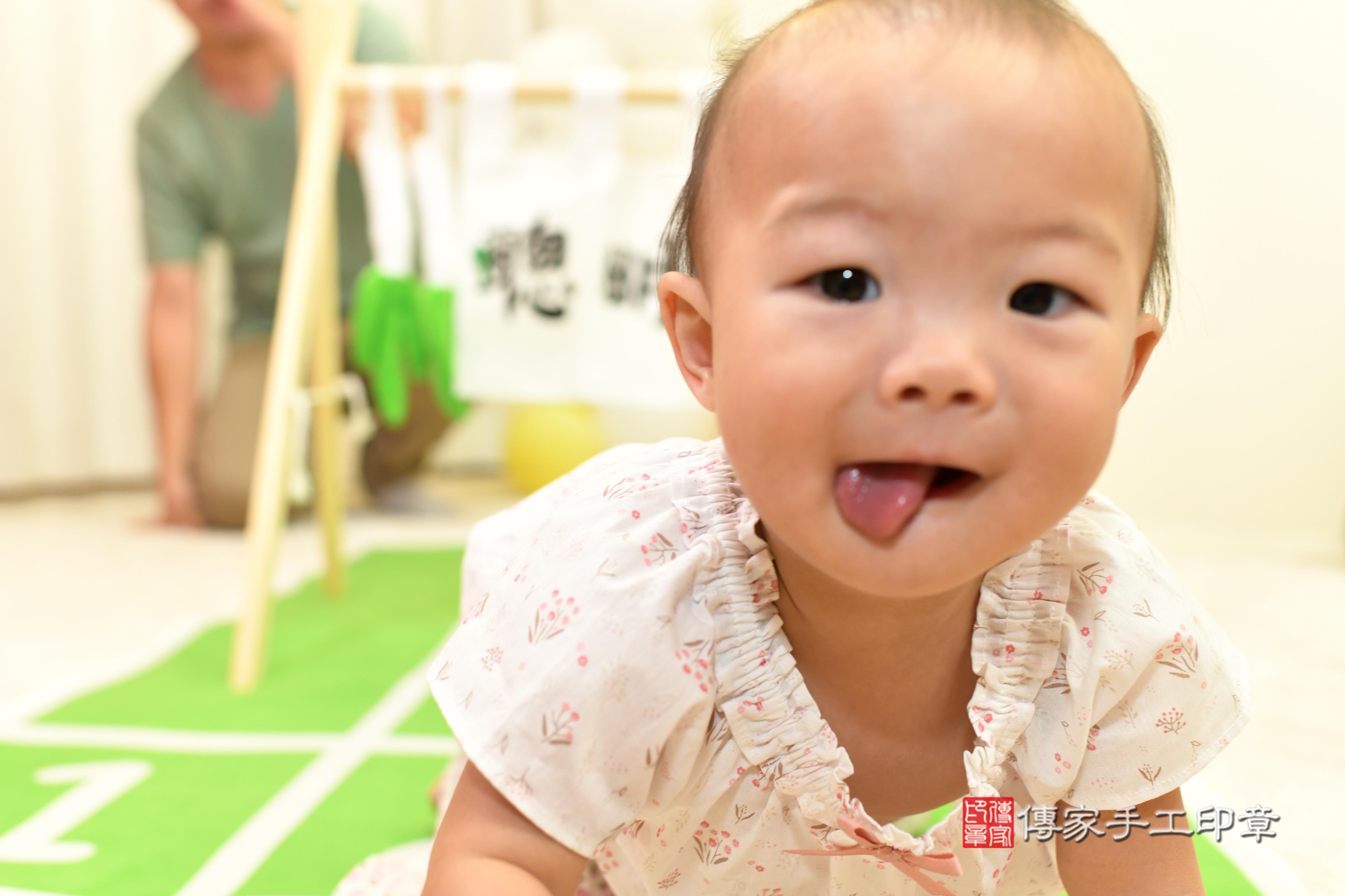 傳家手工印章台南店、抓周、度脺、美式風會場、傳家嬰兒古禮、吉祥話、抓周道具物品24種、拍照。抓周證書。寶寶抓周、滿周歲、生日快樂、祝福 傳家手工印章台南店、抓周、度脺、美式風會場、傳家嬰兒古禮、吉祥話、抓周道具物品24種、拍照。抓周證書。寶寶抓周、滿周歲、生日快樂、祝福