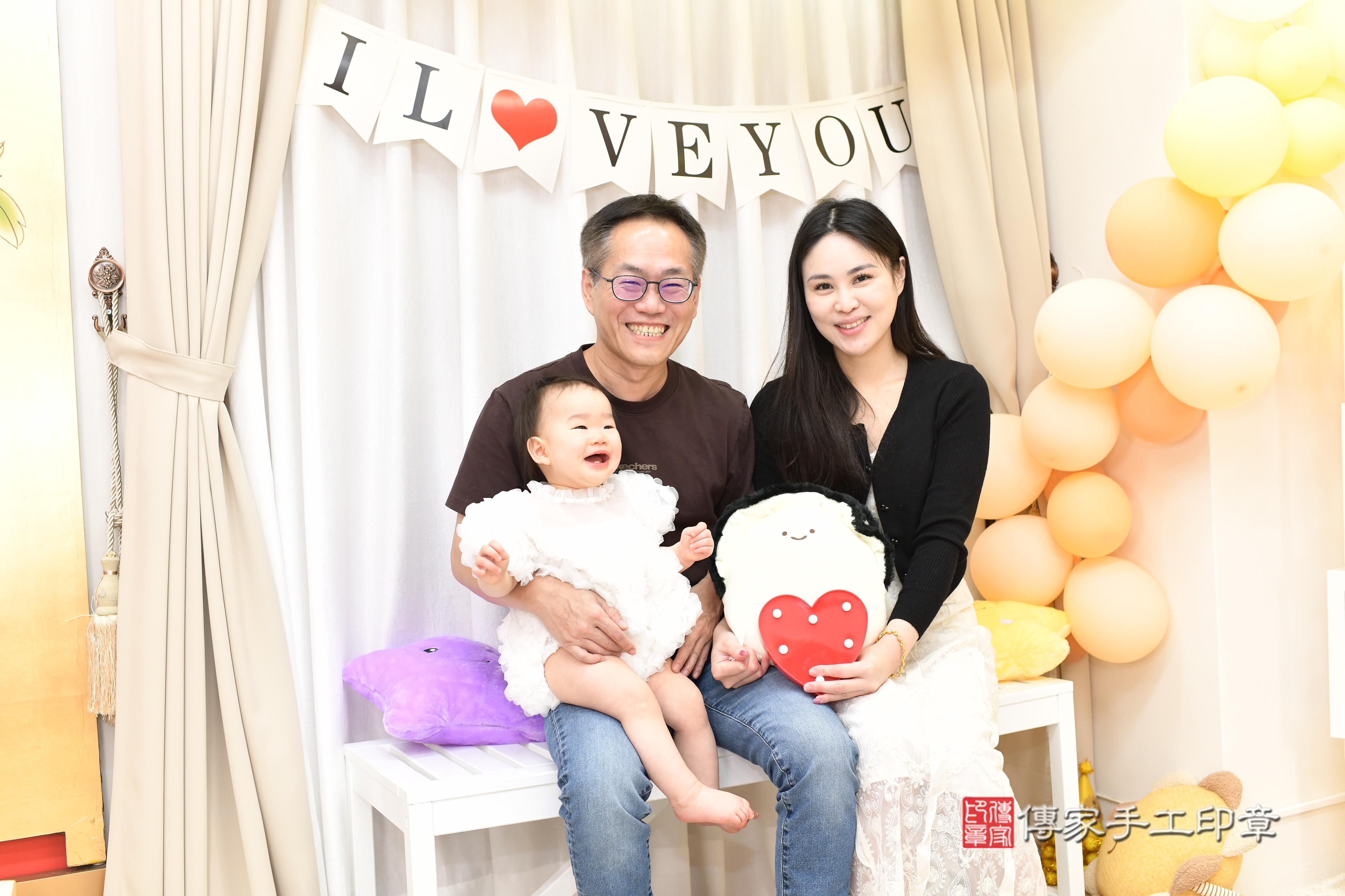 抓周，寶寶成長的第一個里程碑。高雄市鳳山區摯摯寶貝抓周推薦： .....，案例照