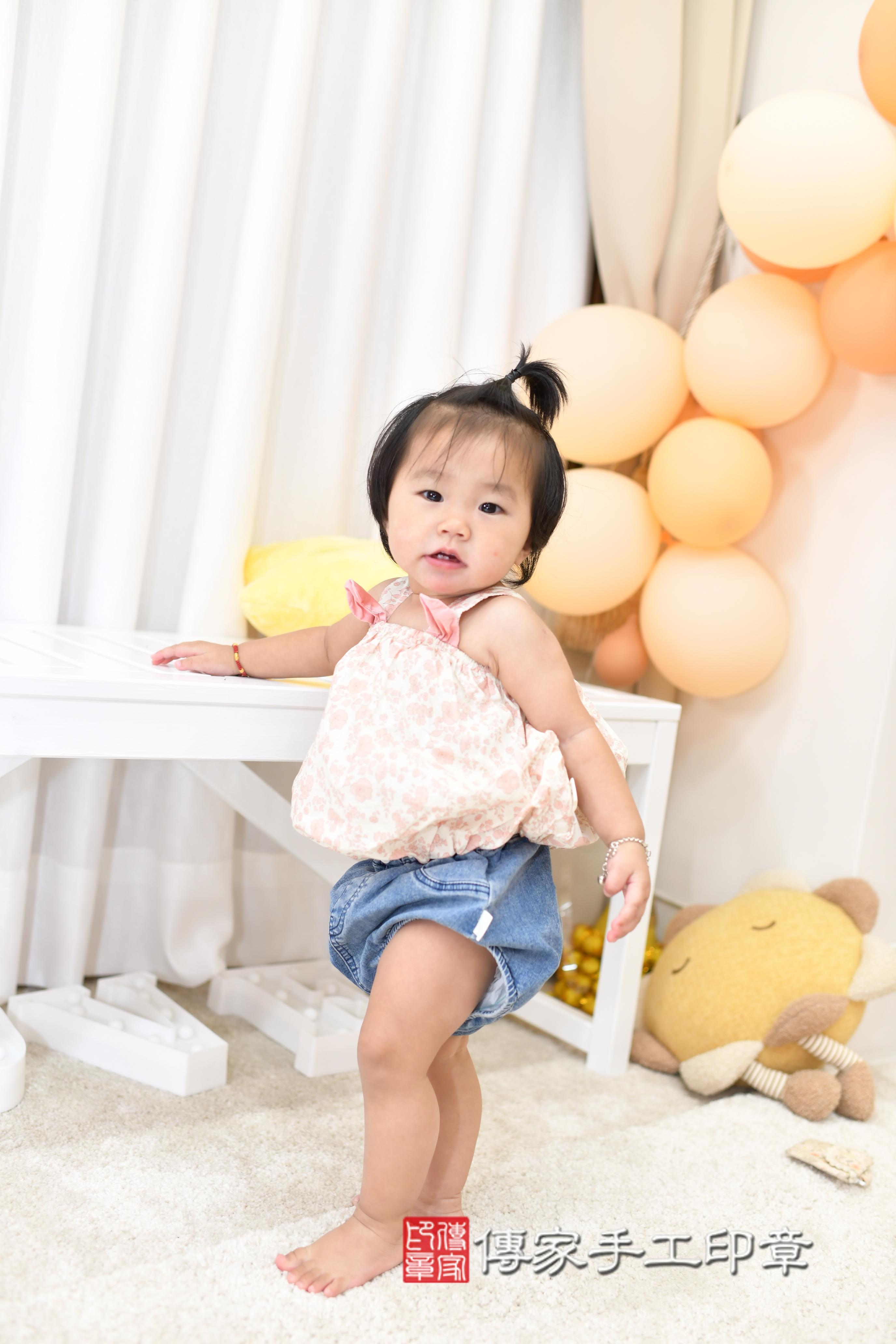 傳家手工印章高雄店、抓周、度脺、中國風會場、傳家嬰兒古禮、吉祥話、抓周道具物品24種、拍照。抓周證書。寶寶抓周、滿周歲、生日快樂、祝福