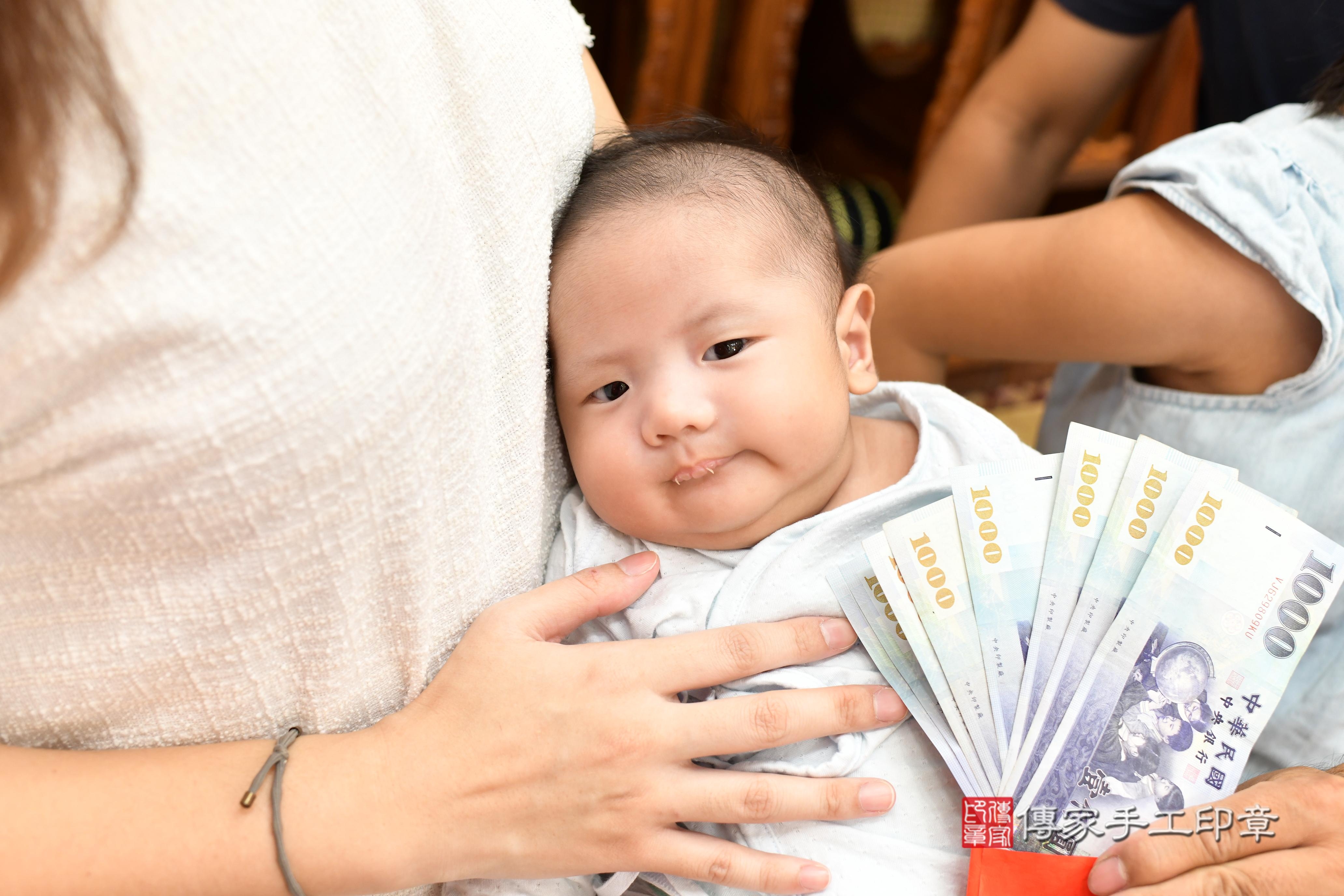 傳家手工印章台南店、剃頭、中國風會場、傳家嬰兒古禮、吉祥話、抓周道具物品24種、拍照。抓周證書。寶寶抓周、滿周歲、生日快樂、祝福