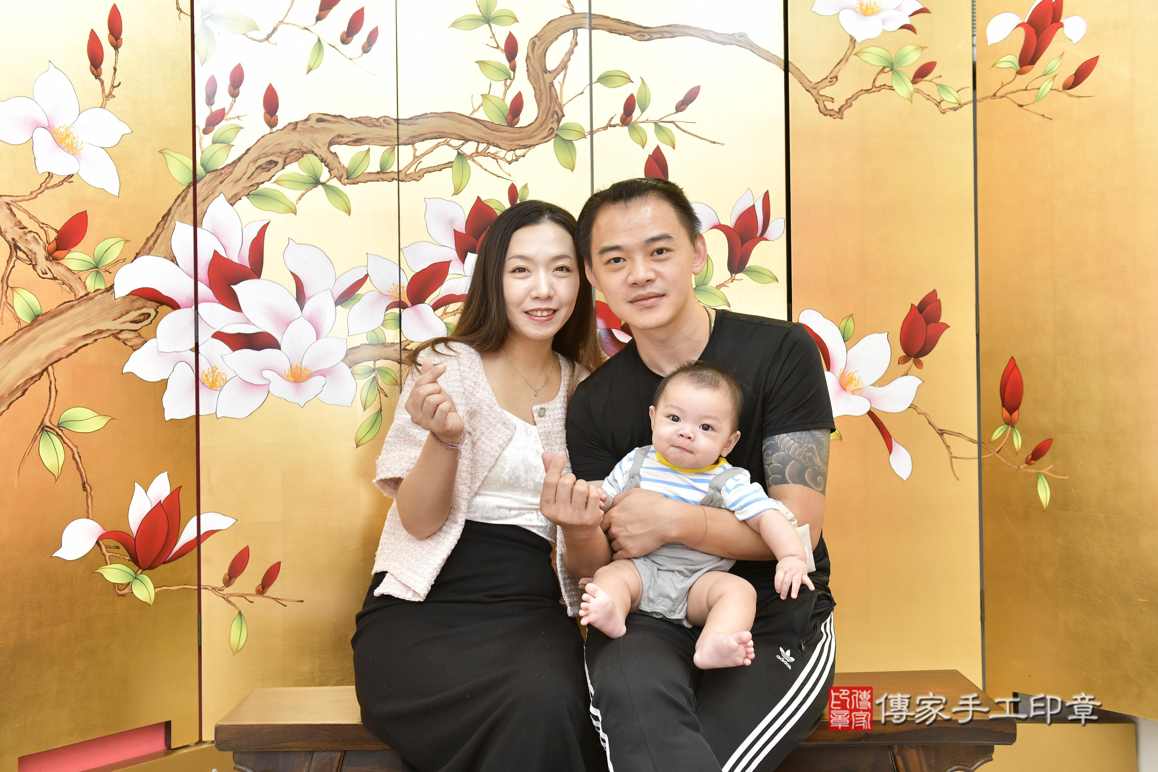 傳家手工印章新竹店、剃頭、中國風會場、傳家嬰兒古禮、吉祥話、抓周道具物品24種、拍照。抓周證書。寶寶抓周、滿周歲、生日快樂、祝福