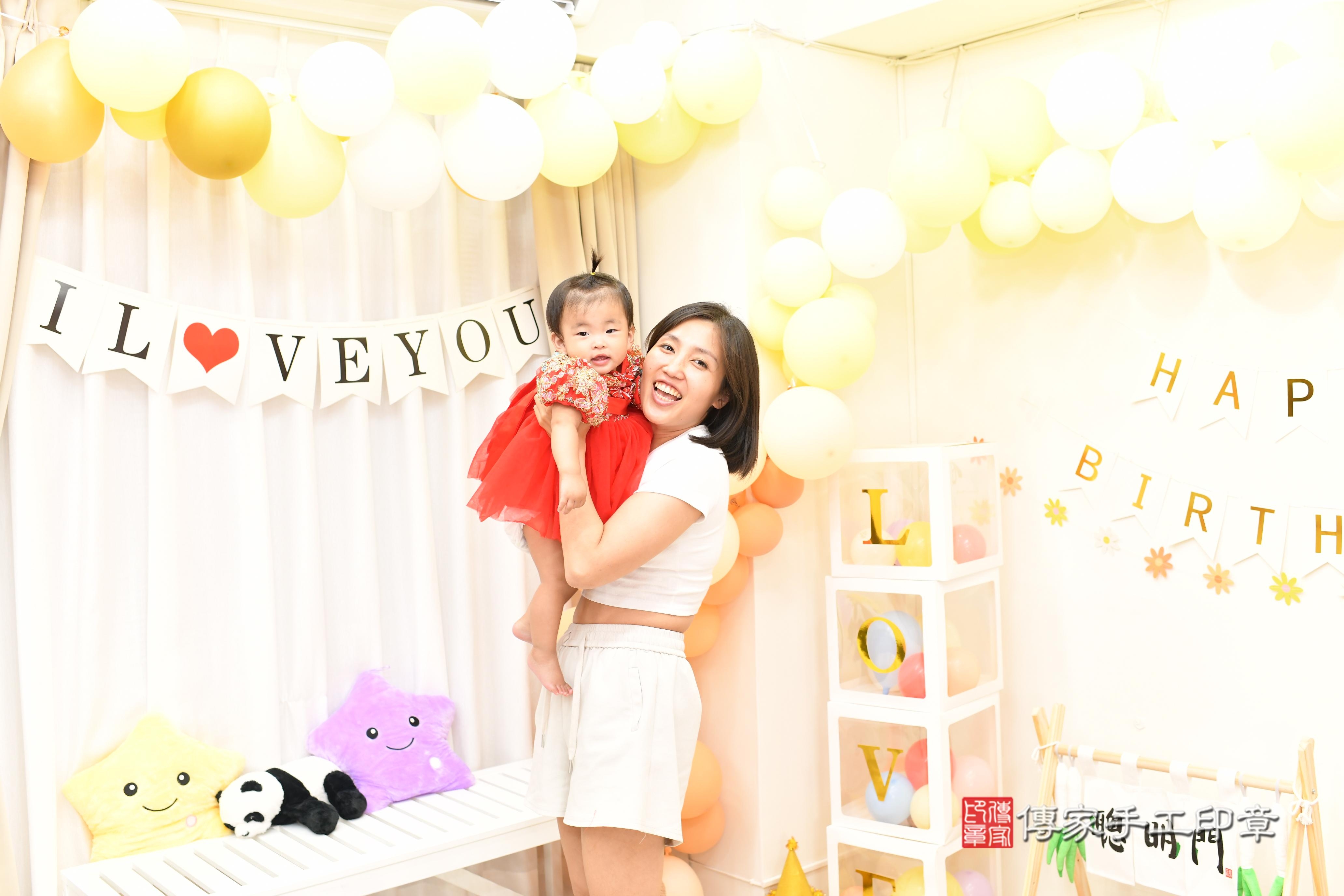 傳家手工印章高雄店、抓周、度脺、中國風會場、傳家嬰兒古禮、吉祥話、抓周道具物品24種、拍照。抓周證書。寶寶抓周、滿周歲、生日快樂、祝福