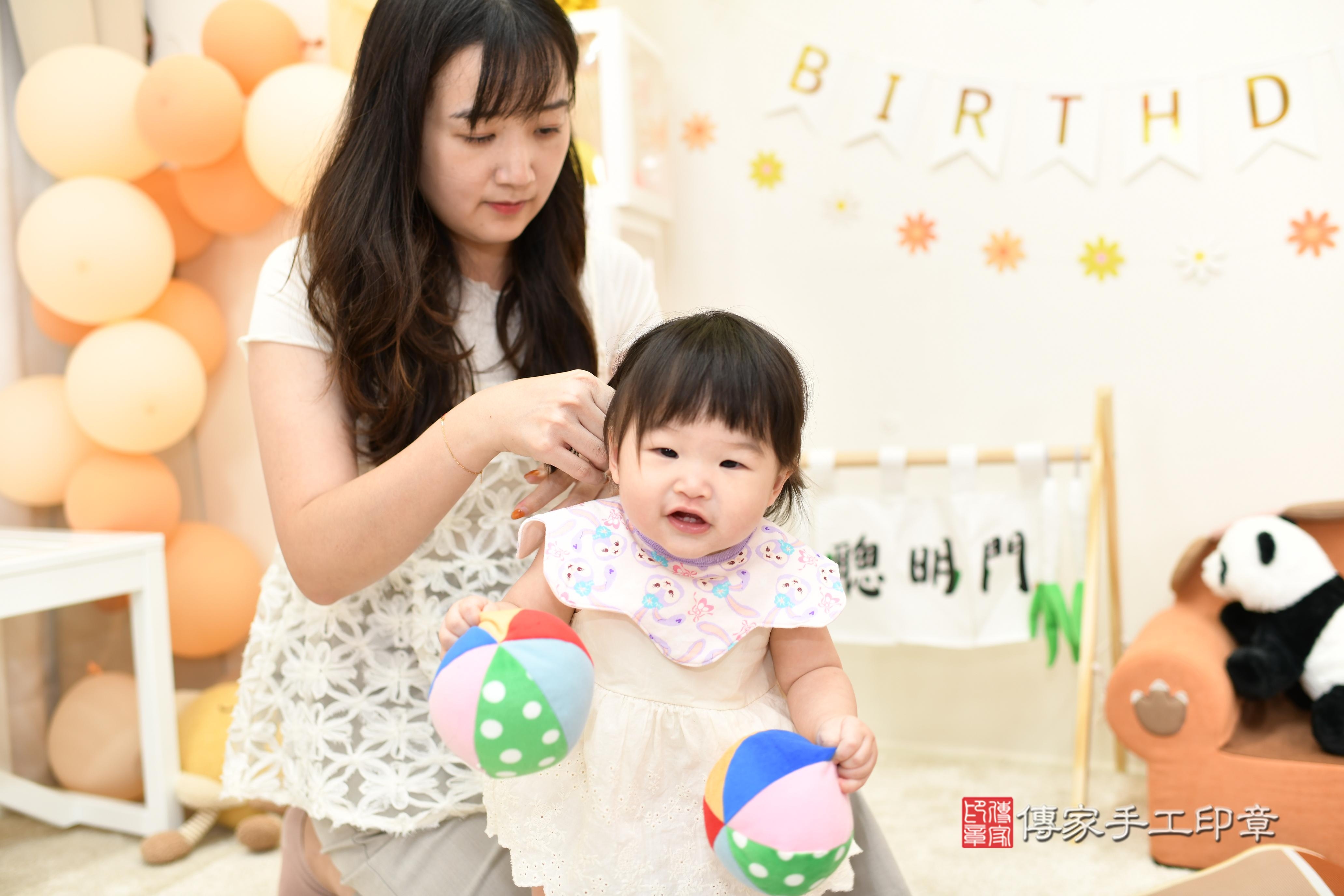 傳家手工印章高雄店、抓周、度脺、中國風會場、傳家嬰兒古禮、吉祥話、抓周道具物品24種、拍照。抓周證書。寶寶抓周、滿周歲、生日快樂、祝福