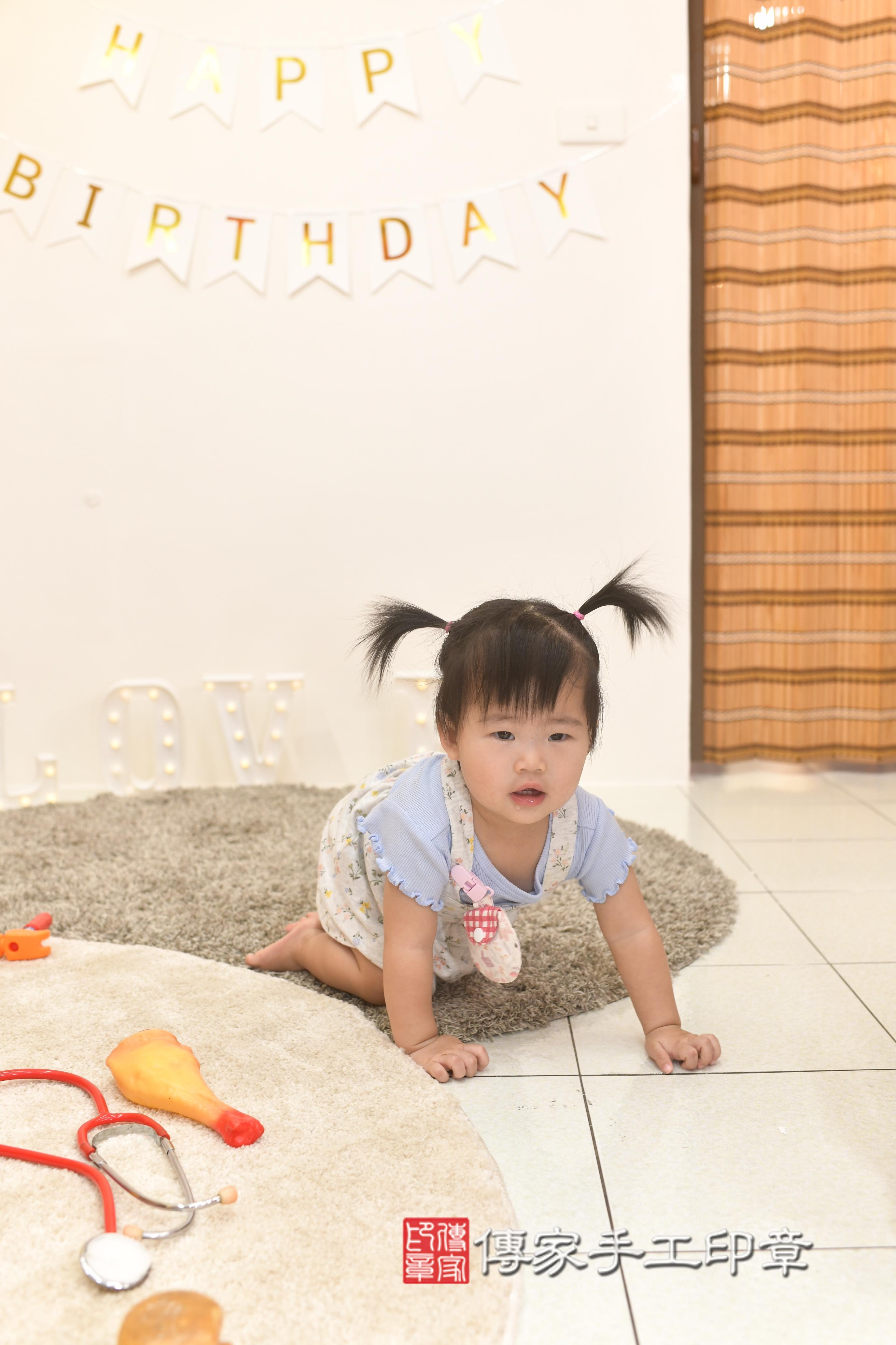 傳家手工印章高雄店、抓周、度脺、美式風會場、傳家嬰兒古禮、吉祥話、抓周道具物品24種、拍照。抓周證書。寶寶抓周、滿周歲、生日快樂、祝福 傳家手工印章高雄店、抓周、度脺、美式風會場、傳家嬰兒古禮、吉祥話、抓周道具物品24種、拍照。抓周證書。寶寶抓周、滿周歲、生日快樂、祝福