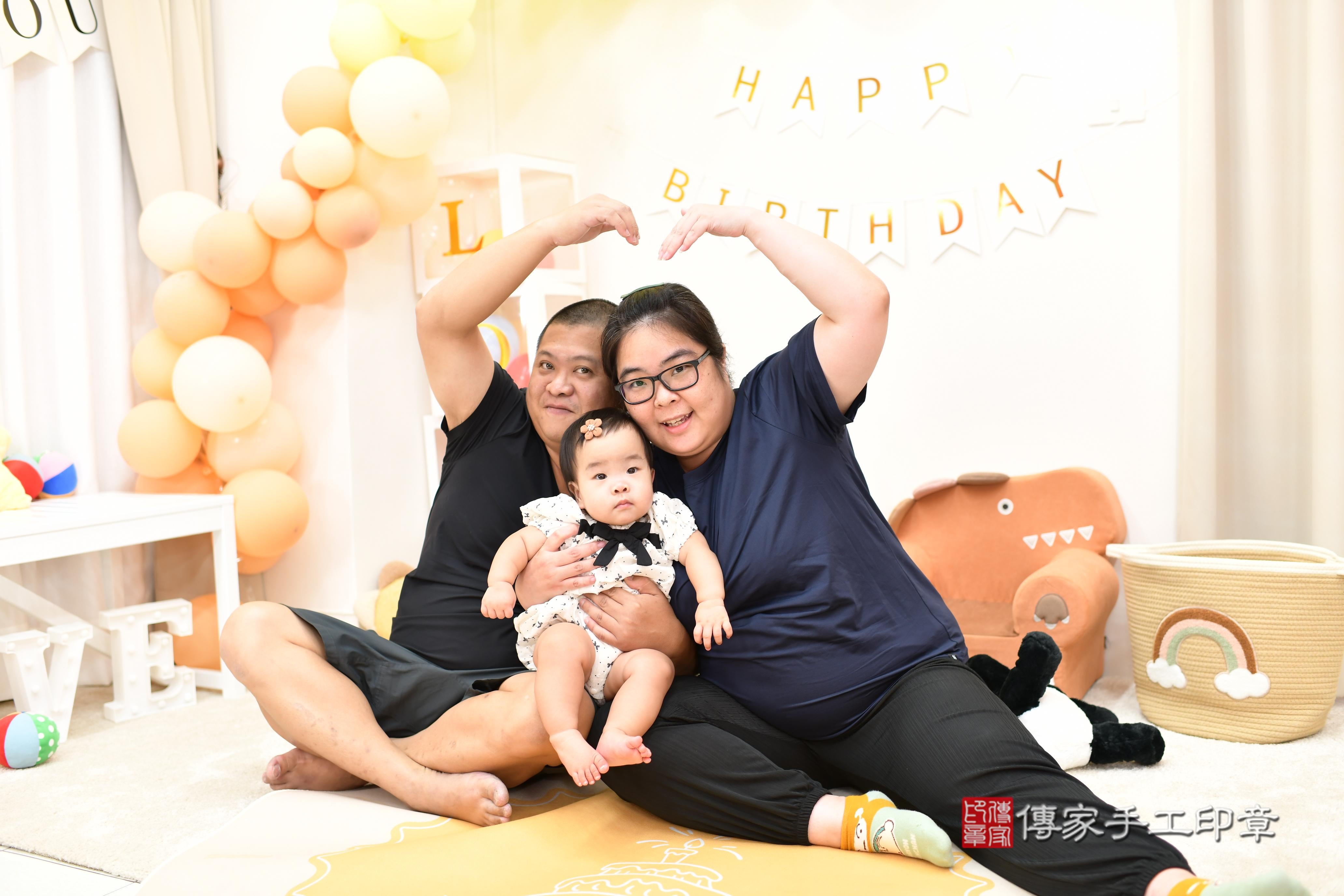 傳家手工印章高雄店、抓周、度脺、美式風會場、傳家嬰兒古禮、吉祥話、抓周道具物品24種、拍照。抓周證書。寶寶抓周、滿周歲、生日快樂、祝福