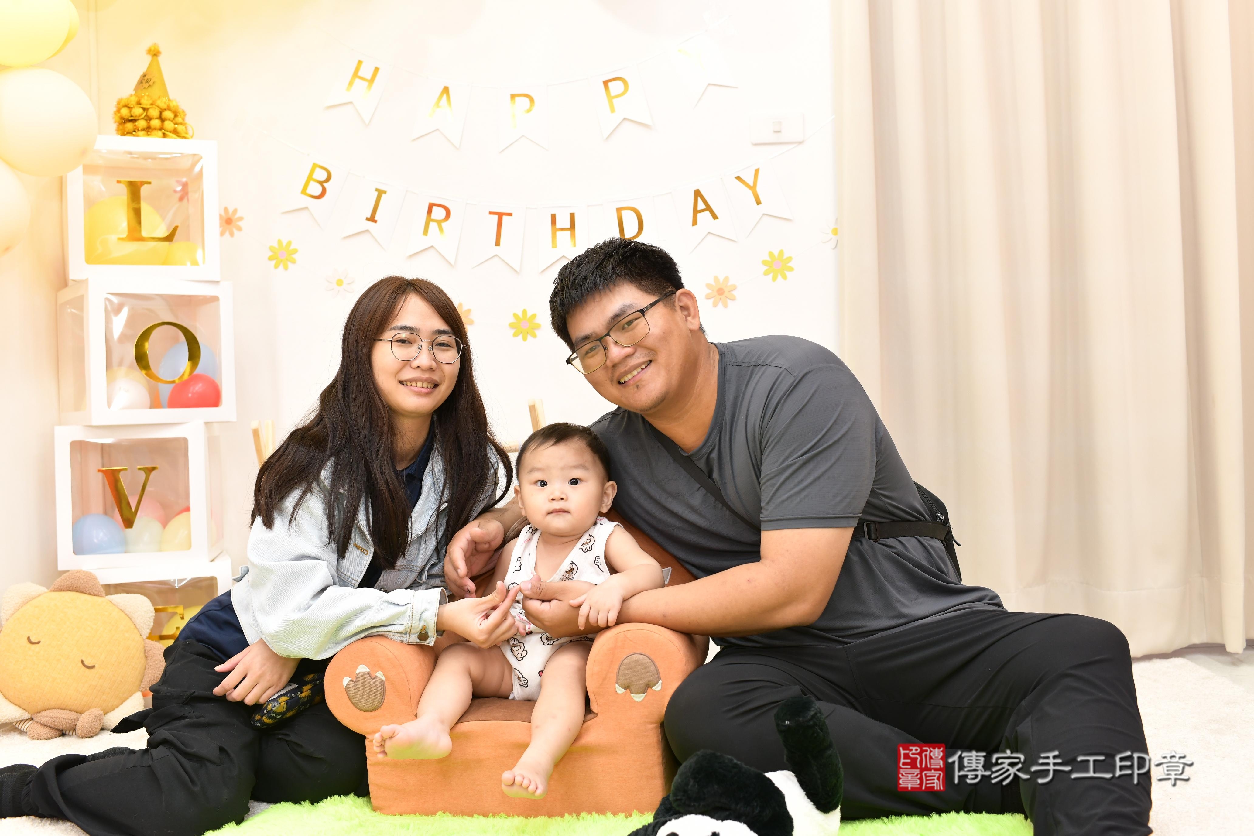 傳家手工印章高雄店、抓周、度脺、中國風會場、傳家嬰兒古禮、吉祥話、抓周道具物品24種、拍照。抓周證書。寶寶抓周、滿周歲、生日快樂、祝福