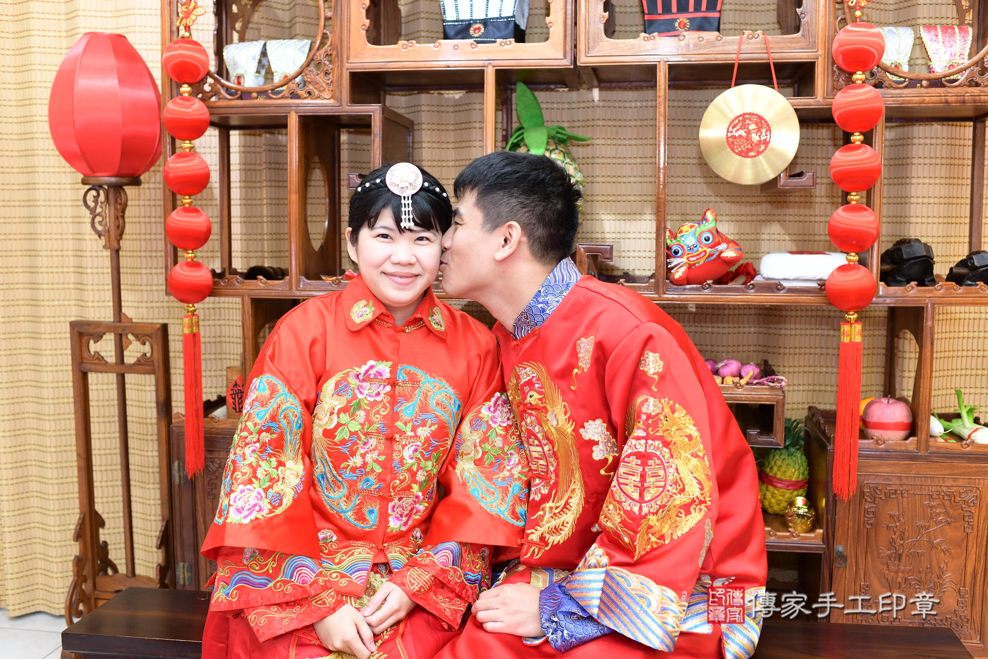 傳家手工印章高雄店、抓周、度脺、中國風會場、傳家嬰兒古禮、吉祥話、抓周道具物品24種、拍照。抓周證書。寶寶抓周、滿周歲、生日快樂、祝福