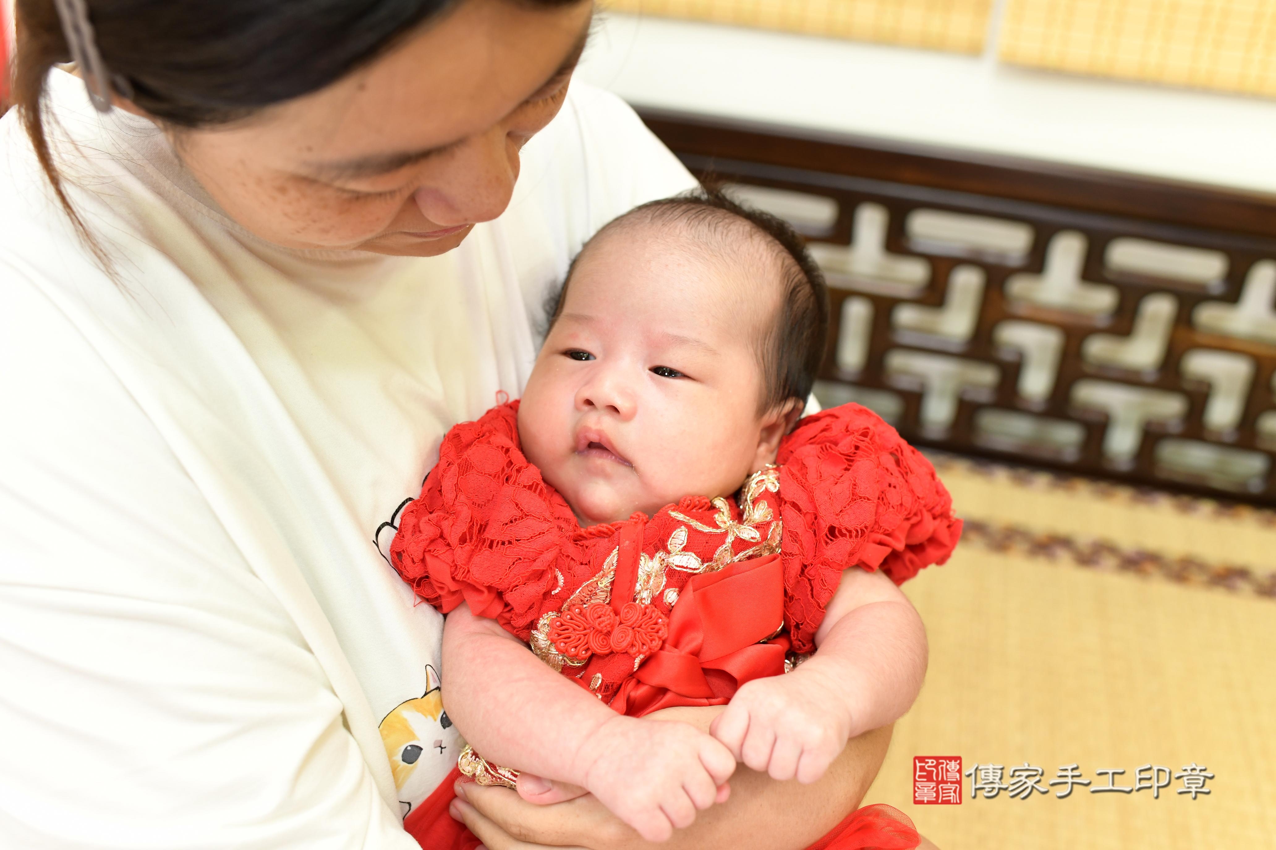 傳家手工印章台南店、剃頭、中國風會場、傳家嬰兒古禮、吉祥話、抓周道具物品24種、拍照。抓周證書。寶寶抓周、滿周歲、生日快樂、祝福
