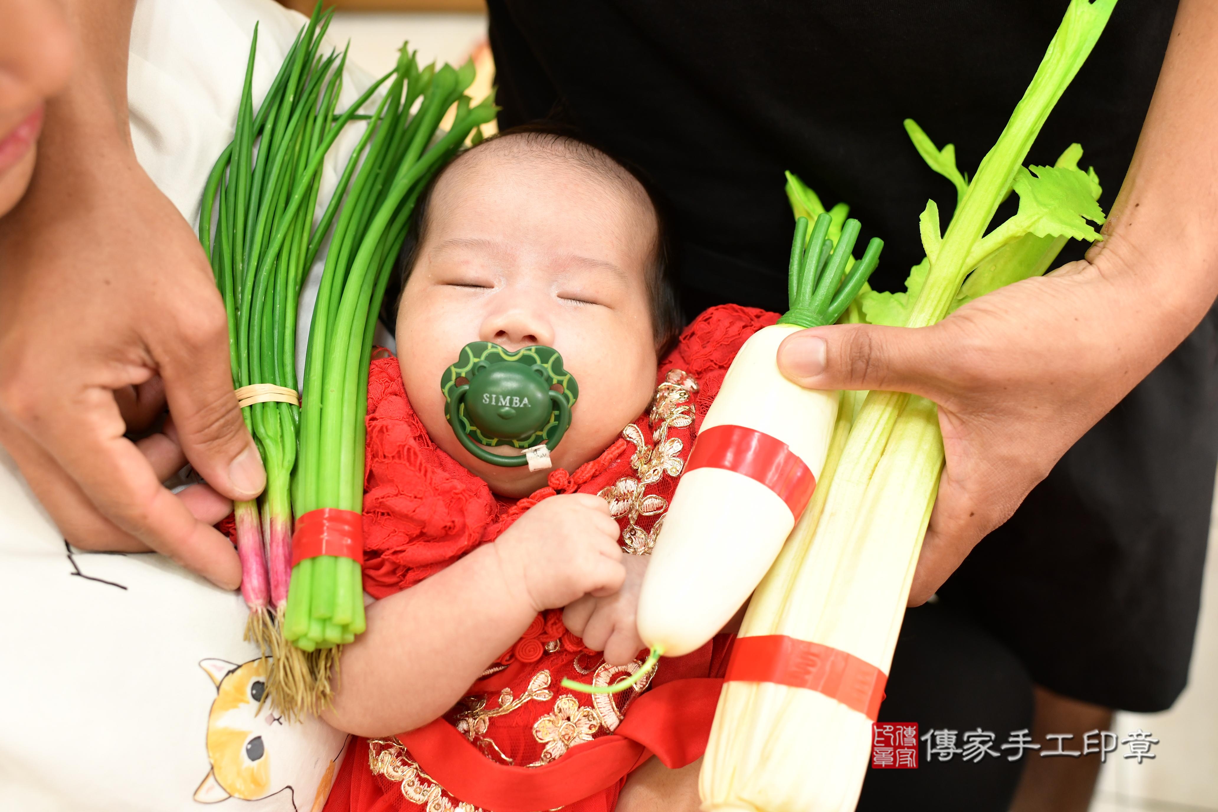 傳家手工印章台南店、剃頭、中國風會場、傳家嬰兒古禮、吉祥話、抓周道具物品24種、拍照。抓周證書。寶寶抓周、滿周歲、生日快樂、祝福 傳家手工印章台南店、剃頭、中國風會場、傳家嬰兒古禮、吉祥話、抓周道具物品24種、拍照。抓周證書。寶寶抓周、滿周歲、生日快樂、祝福