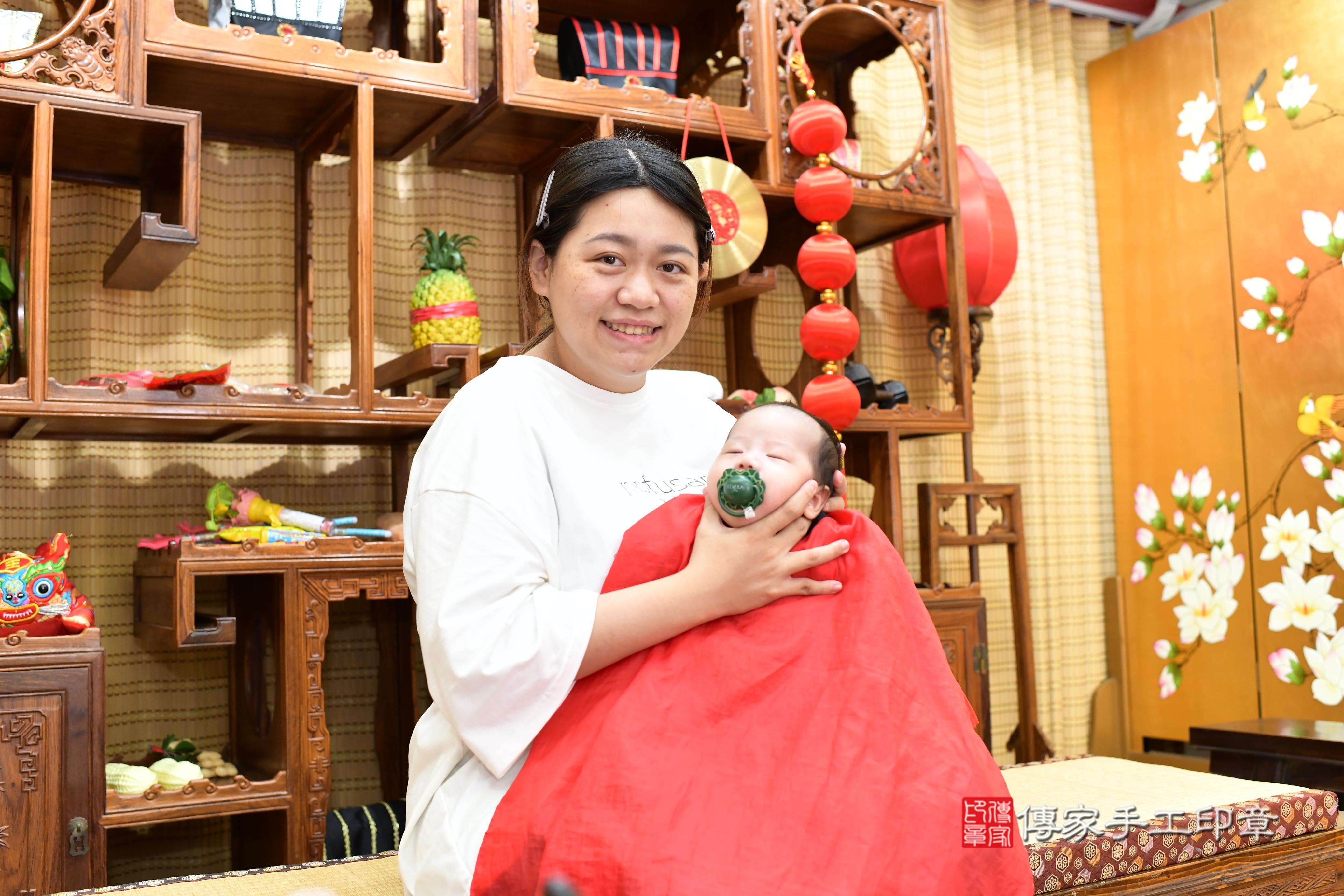 傳家手工印章台南店、剃頭、中國風會場、傳家嬰兒古禮、吉祥話、抓周道具物品24種、拍照。抓周證書。寶寶抓周、滿周歲、生日快樂、祝福 傳家手工印章台南店、剃頭、中國風會場、傳家嬰兒古禮、吉祥話、抓周道具物品24種、拍照。抓周證書。寶寶抓周、滿周歲、生日快樂、祝福