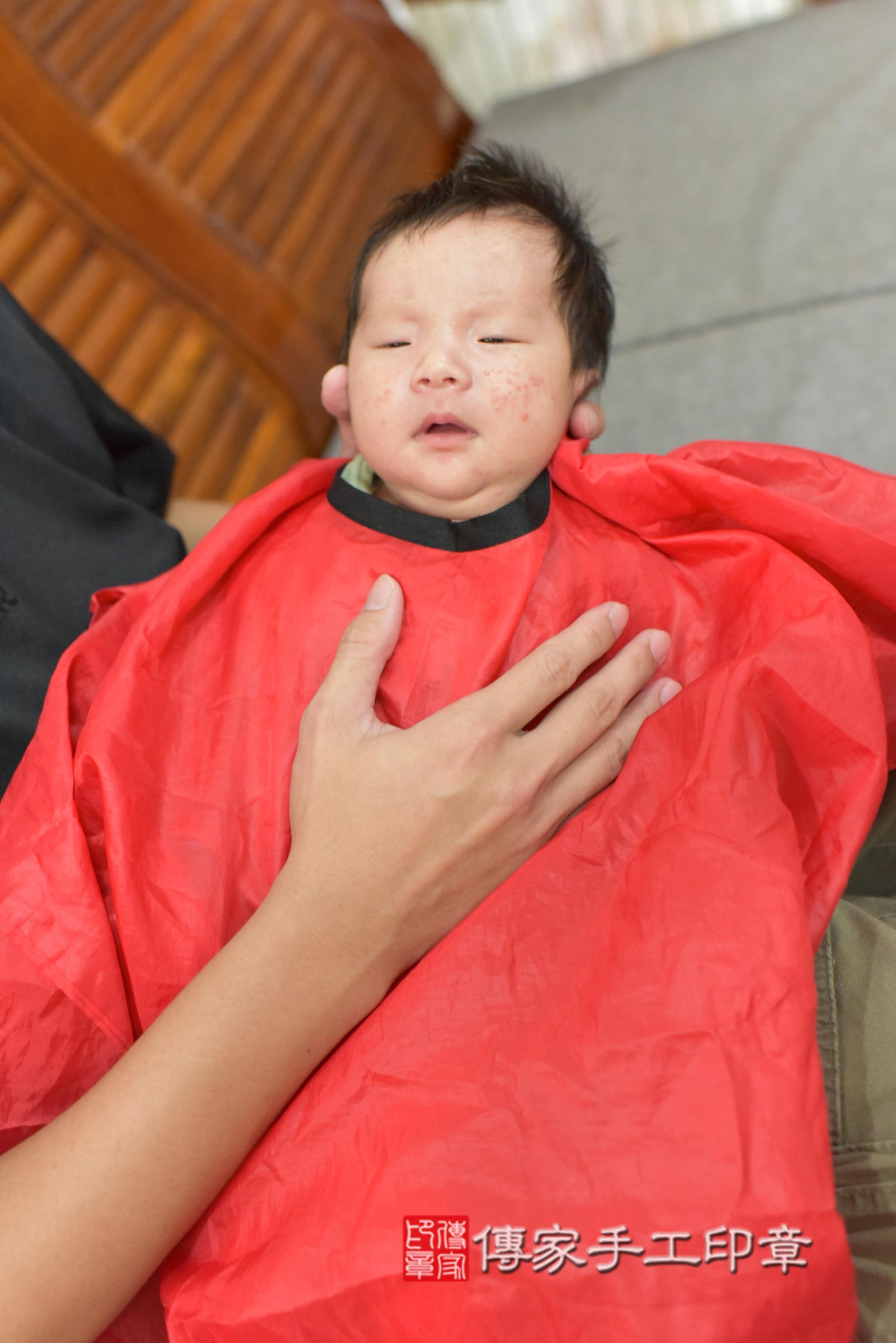 傳家手工印章台南店、剃頭、中國風會場、傳家嬰兒古禮、吉祥話、抓周道具物品24種、拍照。抓周證書。寶寶抓周、滿周歲、生日快樂、祝福 傳家手工印章台南店、剃頭、中國風會場、傳家嬰兒古禮、吉祥話、抓周道具物品24種、拍照。抓周證書。寶寶抓周、滿周歲、生日快樂、祝福