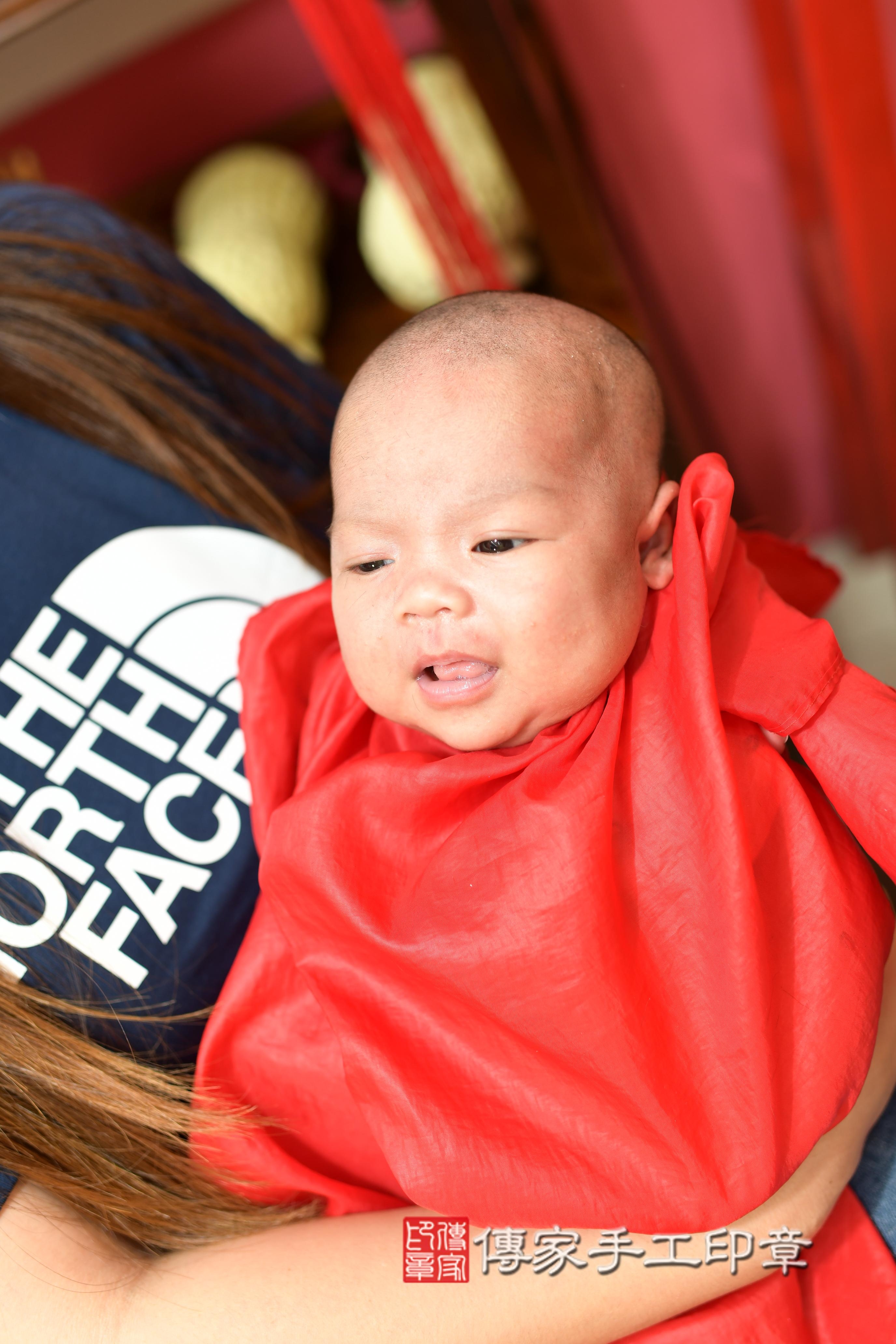 傳家手工印章高雄店、抓周、度脺、中國風會場、傳家嬰兒古禮、吉祥話、抓周道具物品24種、拍照。抓周證書。寶寶抓周、滿周歲、生日快樂、祝福