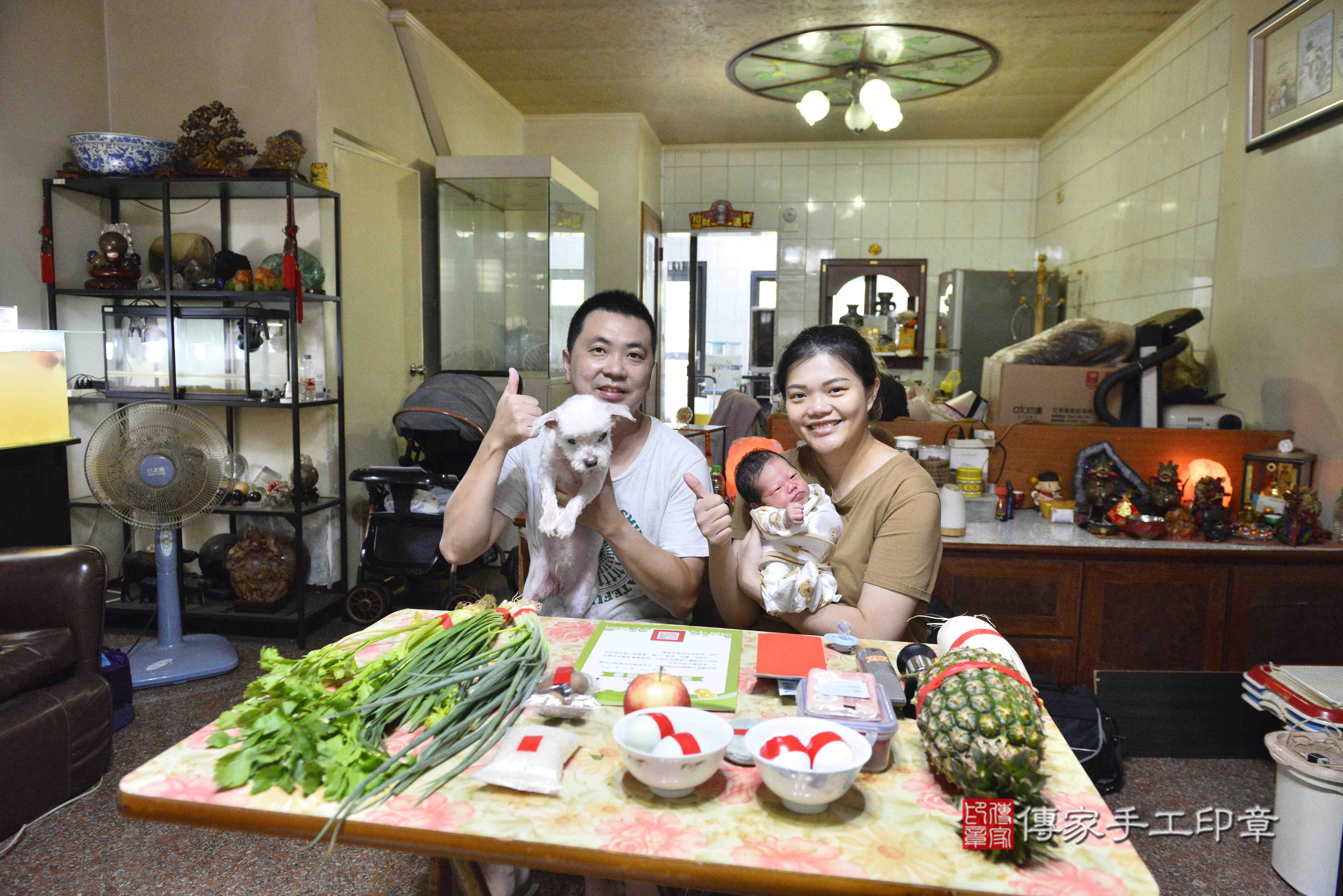 傳家手工印章高雄店、抓周、度脺、中國風會場、傳家嬰兒古禮、吉祥話、抓周道具物品24種、拍照。抓周證書。寶寶抓周、滿周歲、生日快樂、祝福