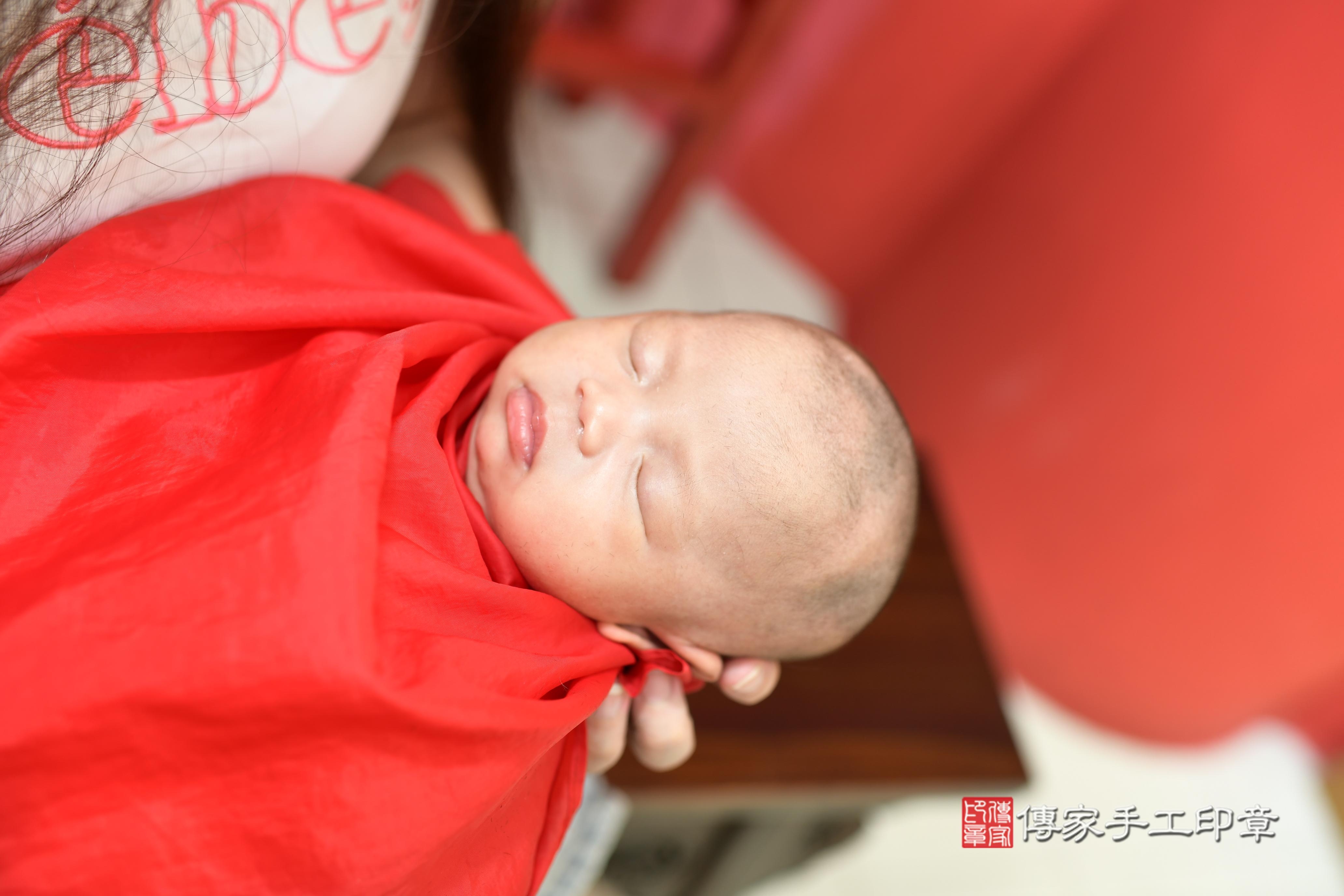 傳家手工印章高雄店、抓周、度脺、中國風會場、傳家嬰兒古禮、吉祥話、抓周道具物品24種、拍照。抓周證書。寶寶抓周、滿周歲、生日快樂、祝福 傳家手工印章高雄店、抓周、度脺、中國風會場、傳家嬰兒古禮、吉祥話、抓周道具物品24種、拍照。抓周證書。寶寶抓周、滿周歲、生日快樂、祝福