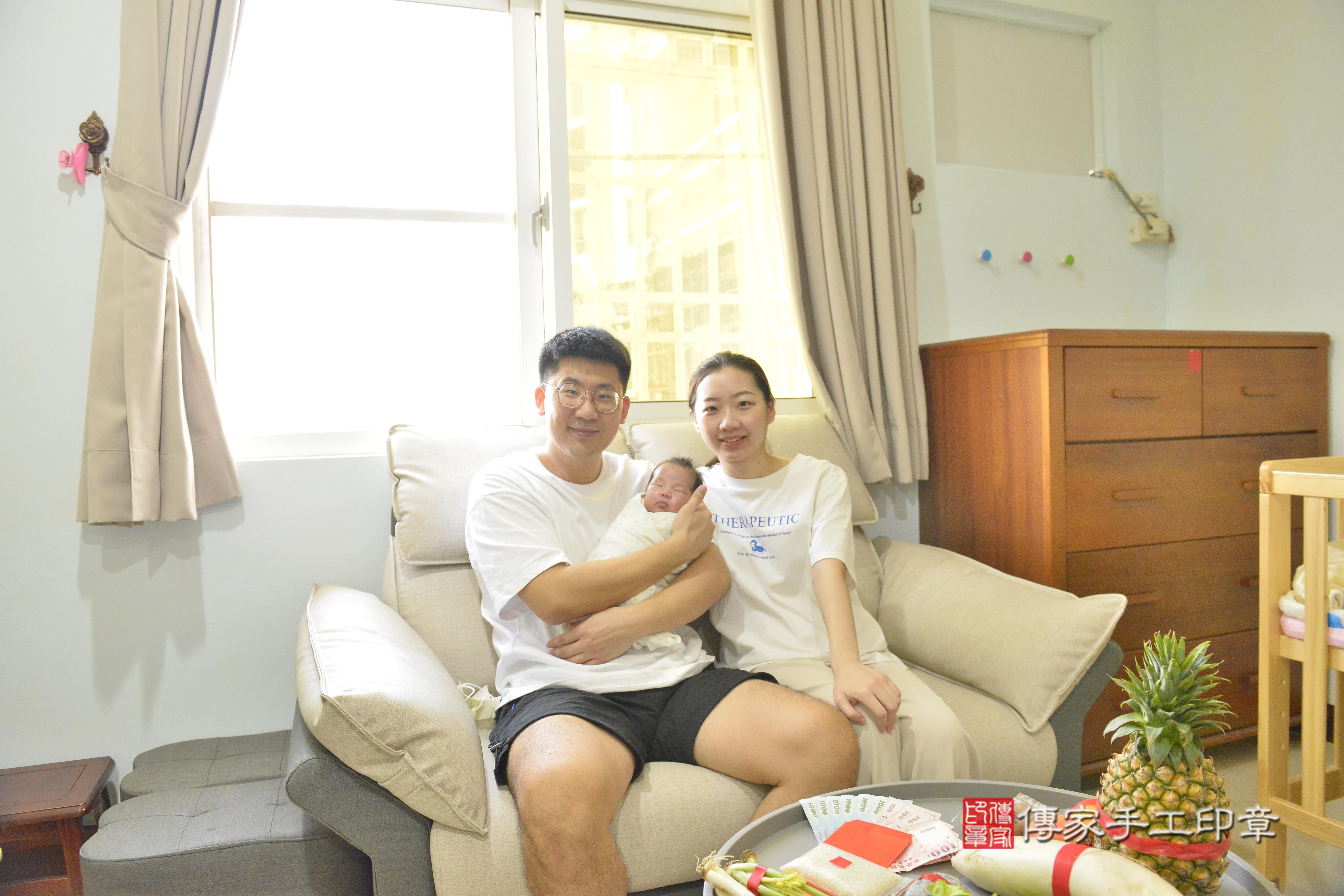 傳家手工印章高雄店、抓周、度脺、中國風會場、傳家嬰兒古禮、吉祥話、抓周道具物品24種、拍照。抓周證書。寶寶抓周、滿周歲、生日快樂、祝福