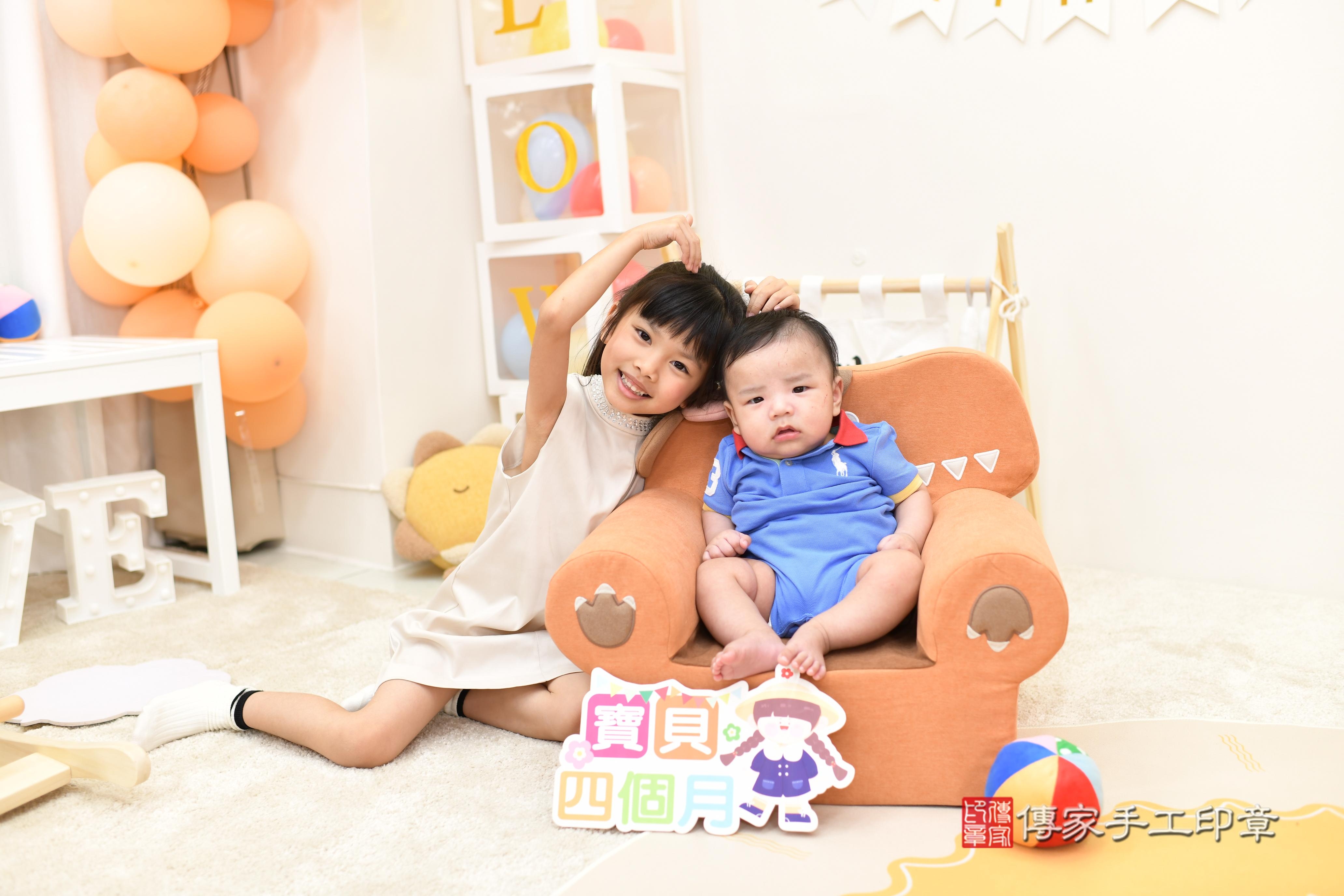 傳家手工印章高雄店、抓周、度脺、中國風會場、傳家嬰兒古禮、吉祥話、抓周道具物品24種、拍照。抓周證書。寶寶抓周、滿周歲、生日快樂、祝福