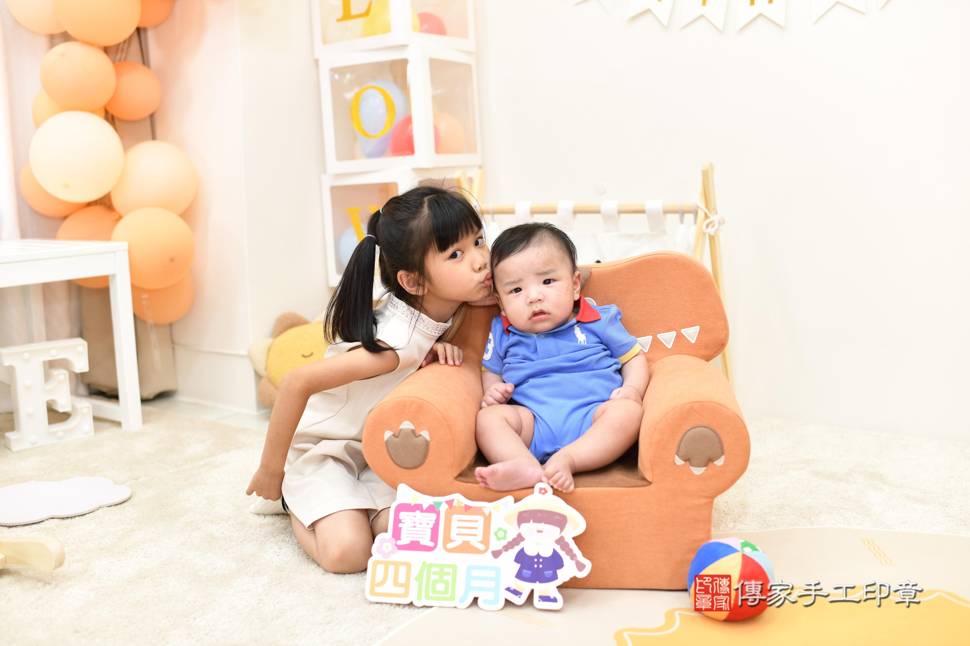 傳家手工印章高雄店、抓周、度脺、中國風會場、傳家嬰兒古禮、吉祥話、抓周道具物品24種、拍照。抓周證書。寶寶抓周、滿周歲、生日快樂、祝福