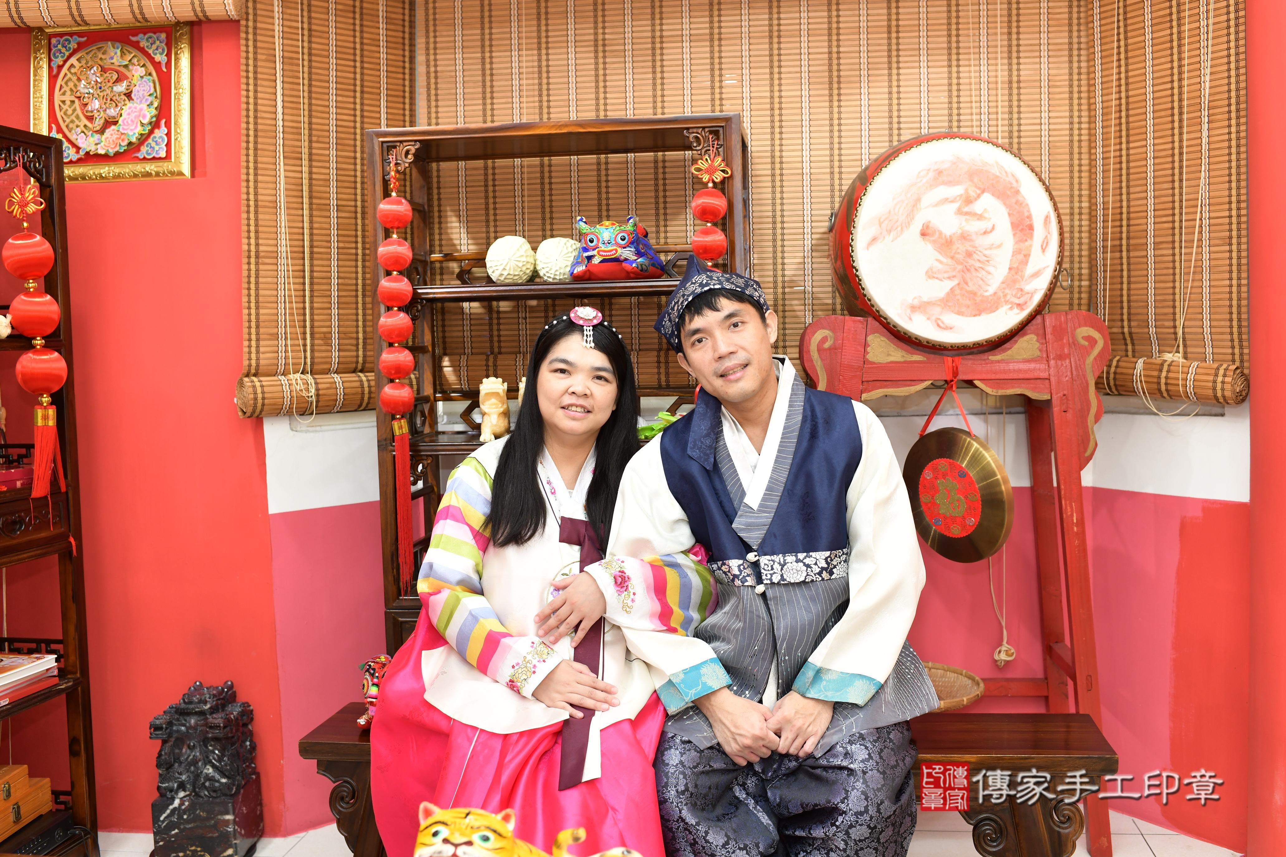 傳家手工印章高雄店、抓周、度脺、中國風會場、傳家嬰兒古禮、吉祥話、抓周道具物品24種、拍照。抓周證書。寶寶抓周、滿周歲、生日快樂、祝福