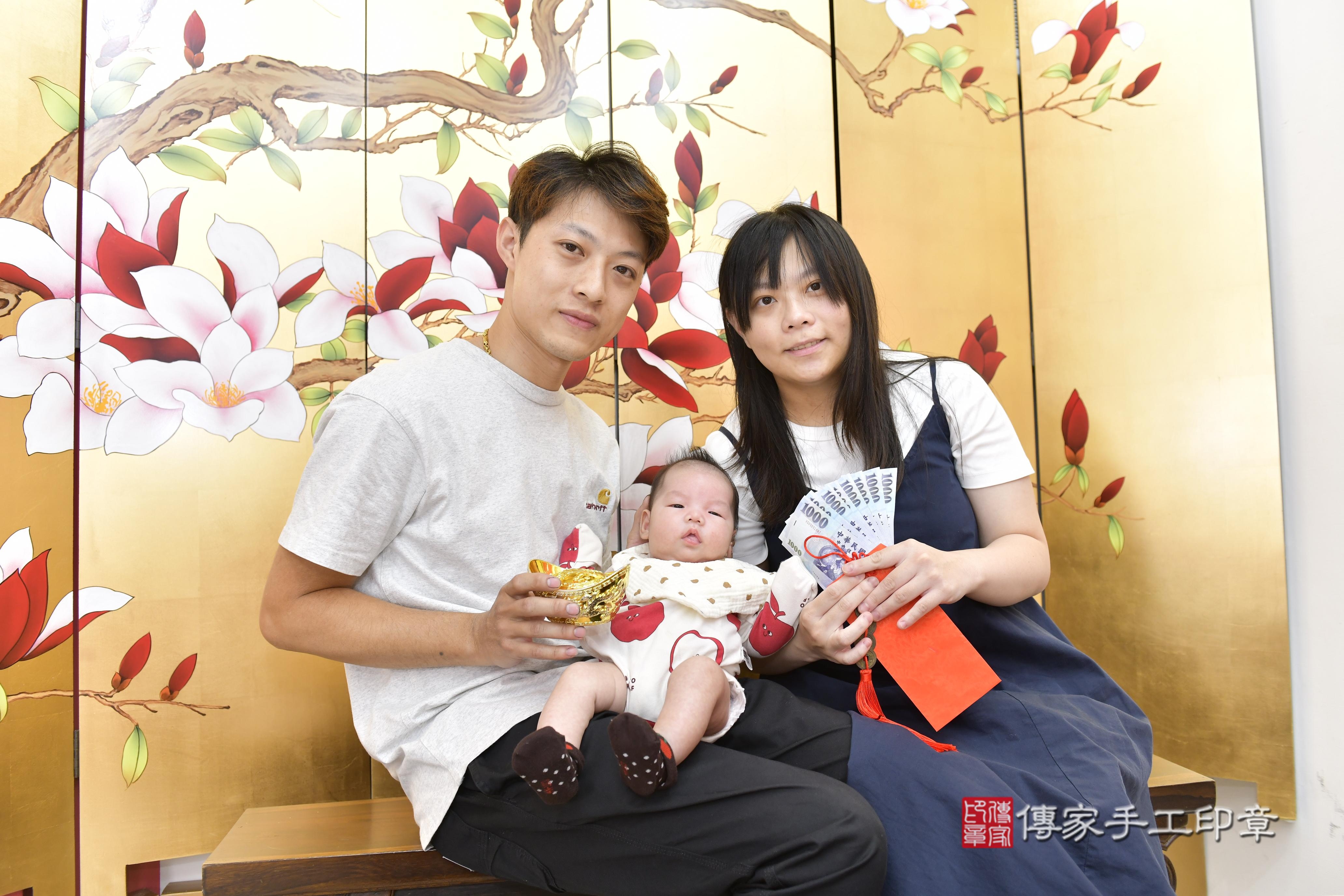 傳家手工印章新竹店、抓周、度脺、中國風會場、傳家嬰兒古禮、吉祥話、抓周道具物品24種、拍照。抓周證書。寶寶抓周、滿周歲、生日快樂、祝福