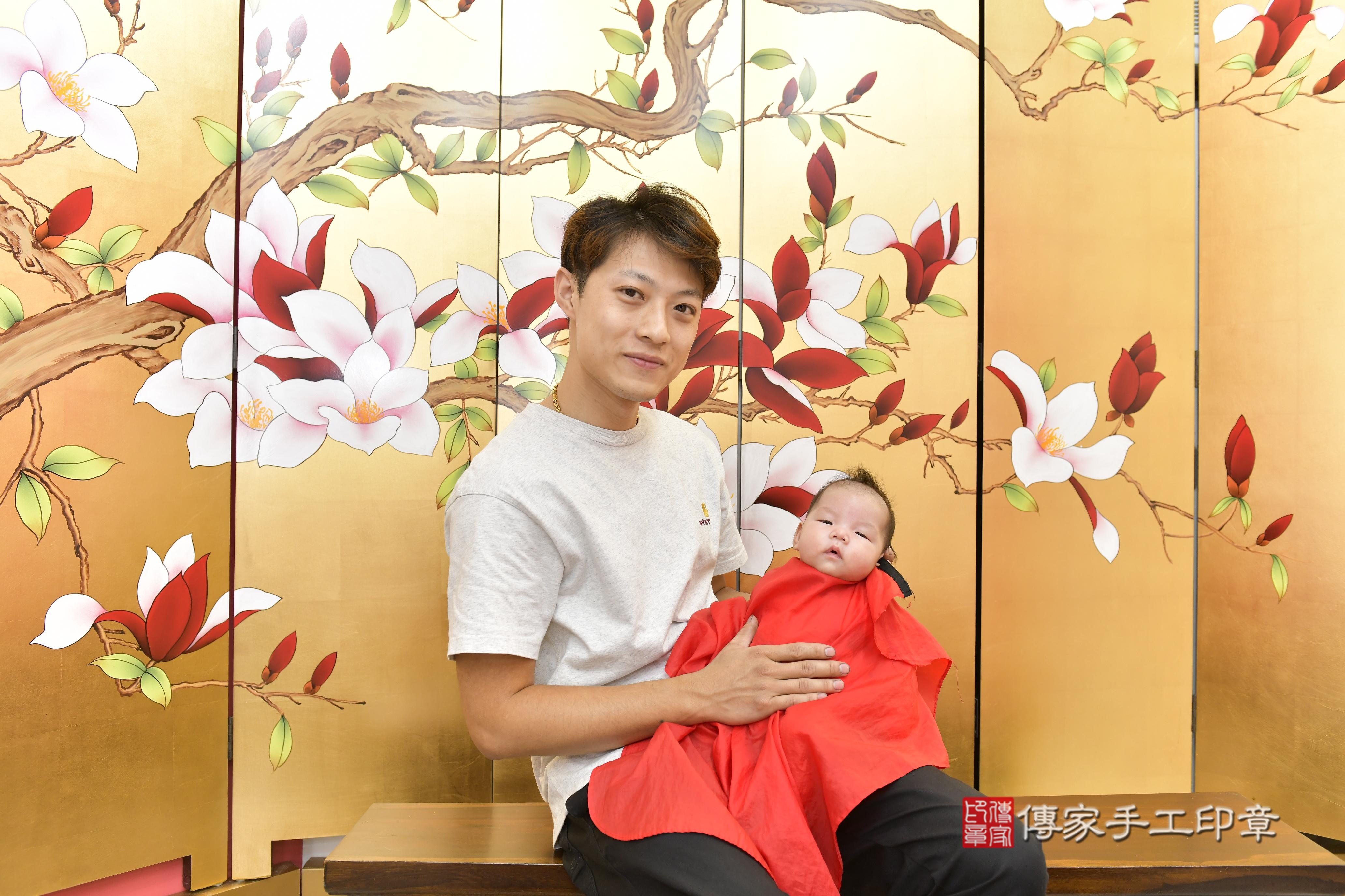 傳家手工印章新竹店、抓周、度脺、中國風會場、傳家嬰兒古禮、吉祥話、抓周道具物品24種、拍照。抓周證書。寶寶抓周、滿周歲、生日快樂、祝福