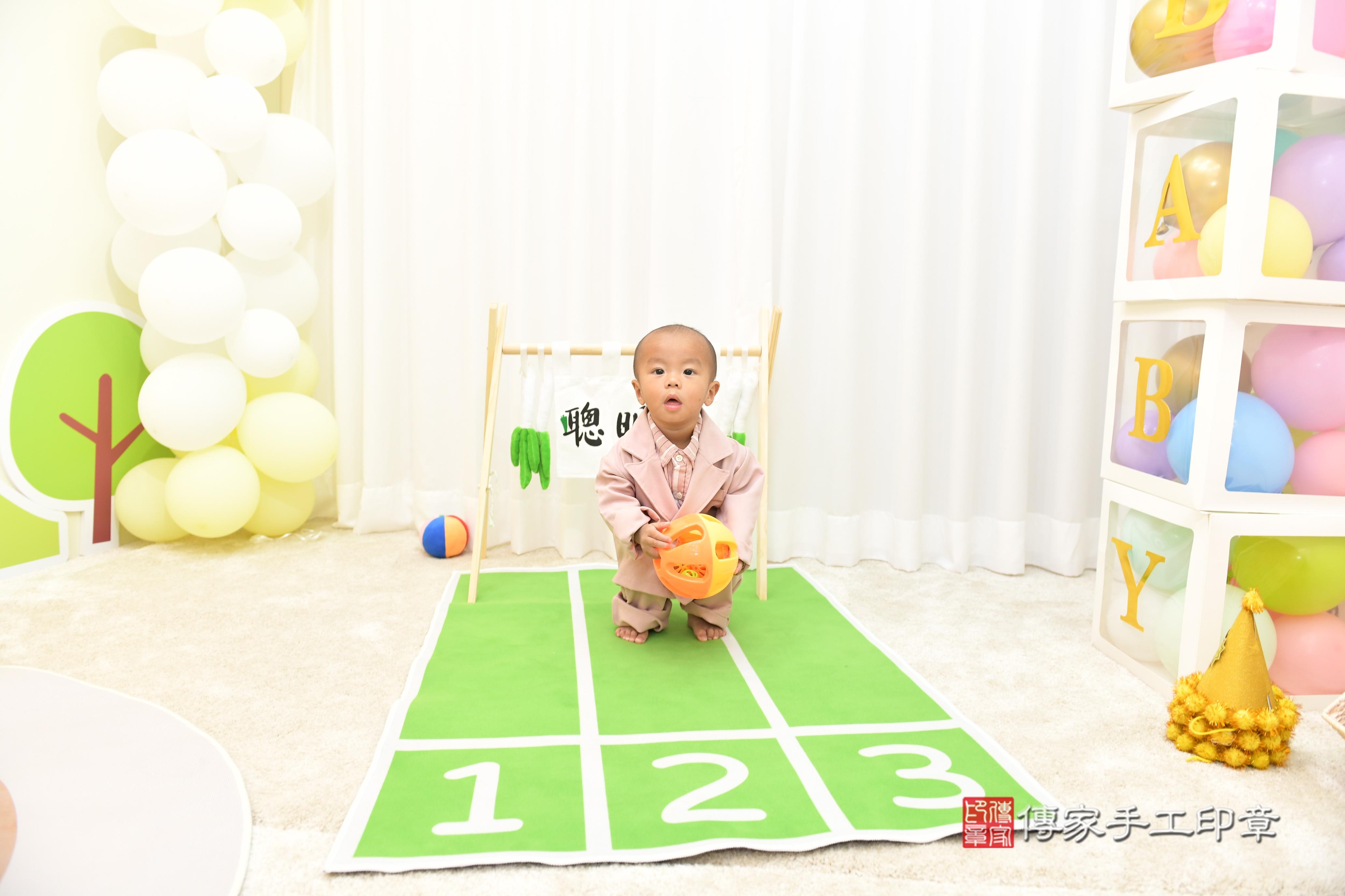 從古時傳承至今的「抓周」儀式，是寶寶滿周歲時的重要禮俗之一。 .....，案例照