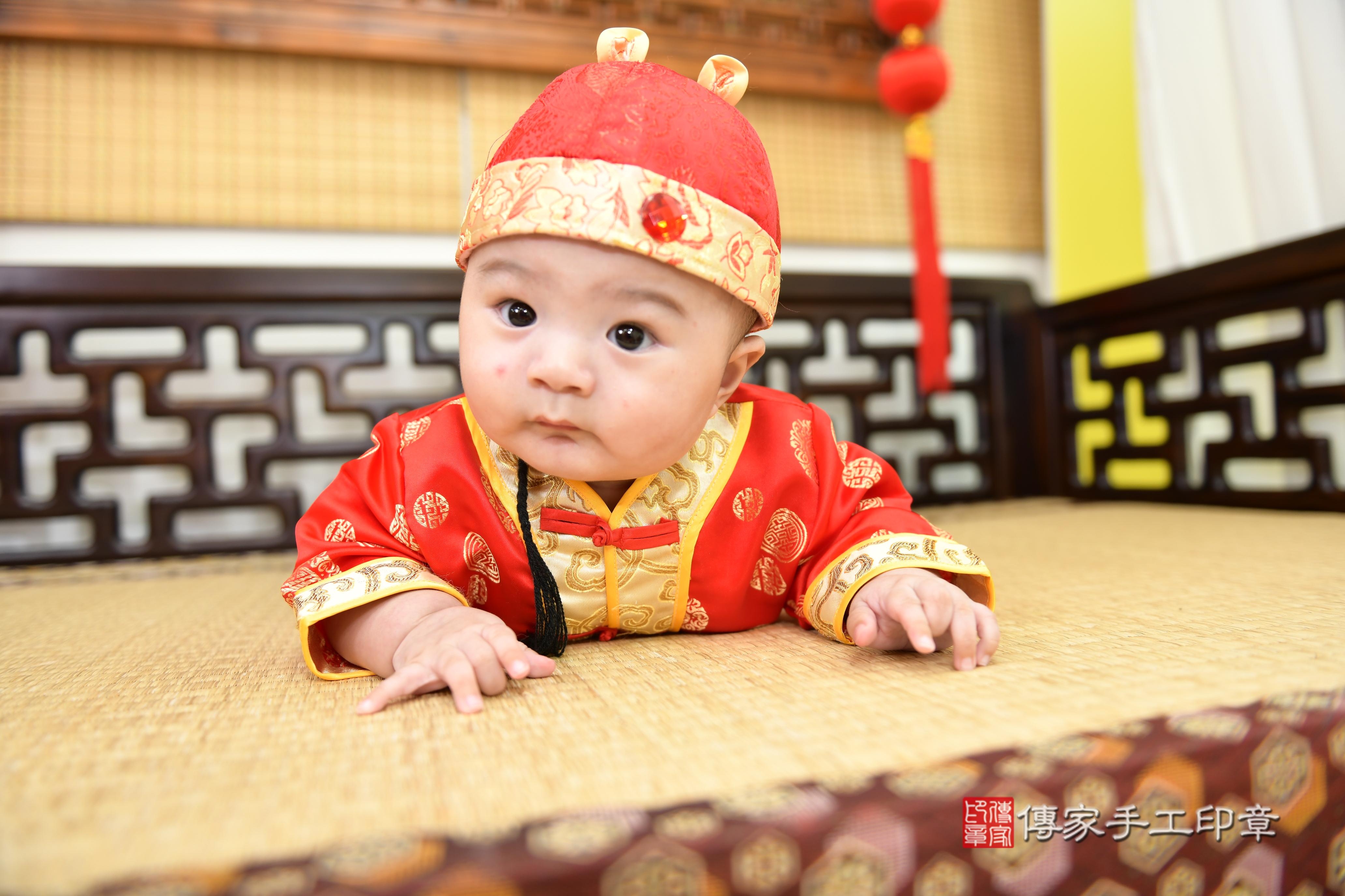 傳家手工印章台南店、抓周、度脺、中國風會場、傳家嬰兒古禮、吉祥話、抓周道具物品24種、拍照。抓周證書。寶寶抓周、滿周歲、生日快樂、祝福 傳家手工印章台南店、抓周、度脺、中國風會場、傳家嬰兒古禮、吉祥話、抓周道具物品24種、拍照。抓周證書。寶寶抓周、滿周歲、生日快樂、祝福