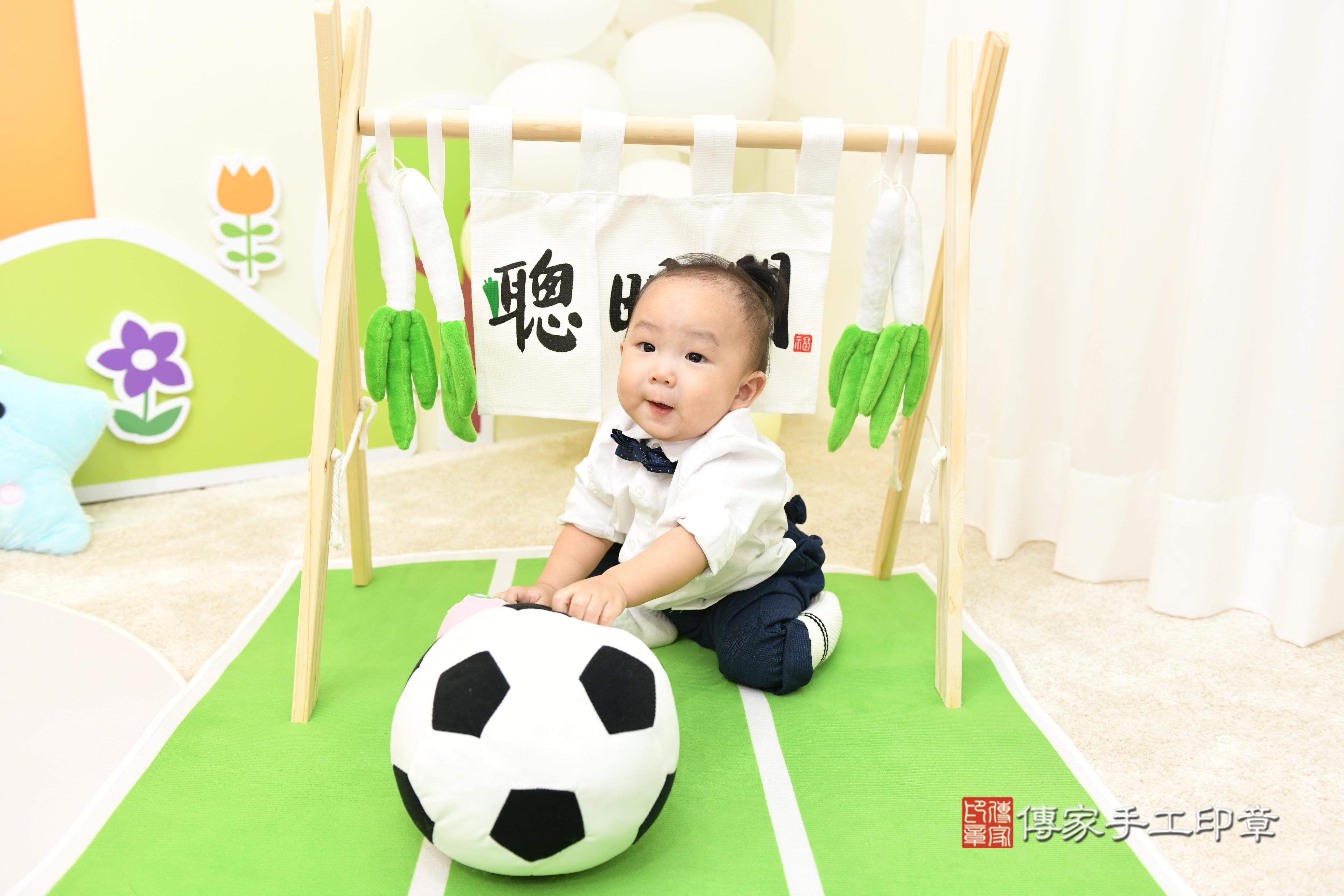 傳家手工印章台南店、抓周、度脺、美式風會場、傳家嬰兒古禮、吉祥話、抓周道具物品24種、拍照。抓周證書。寶寶抓周、滿周歲、生日快樂、祝福 傳家手工印章台南店、抓周、度脺、美式風會場、傳家嬰兒古禮、吉祥話、抓周道具物品24種、拍照。抓周證書。寶寶抓周、滿周歲、生日快樂、祝福