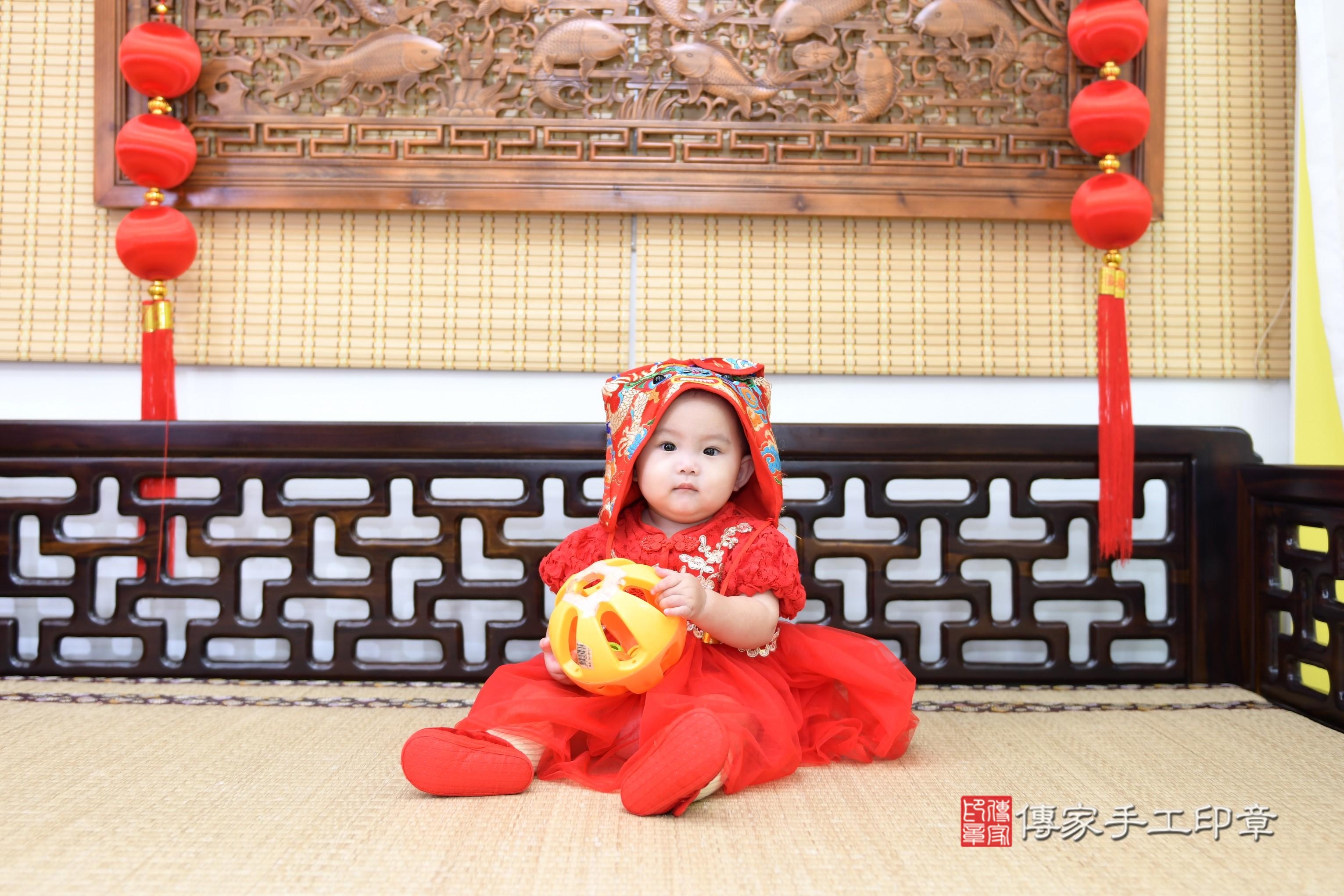 傳家手工印章台南店、抓周、度脺、美式風會場、傳家嬰兒古禮、吉祥話、抓周道具物品24種、拍照。抓周證書。寶寶抓周、滿周歲、生日快樂、祝福 傳家手工印章台南店、抓周、度脺、美式風會場、傳家嬰兒古禮、吉祥話、抓周道具物品24種、拍照。抓周證書。寶寶抓周、滿周歲、生日快樂、祝福