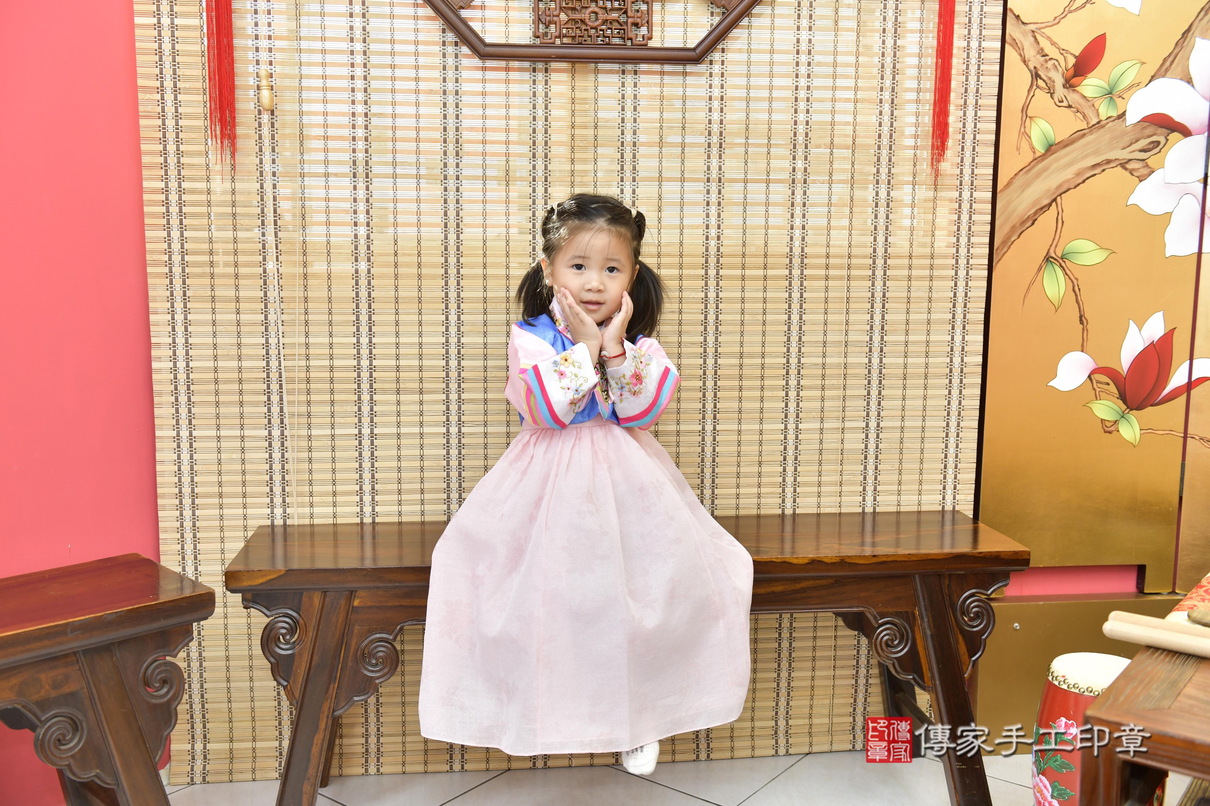 傳家手工印章新竹店、抓周、度脺、中國風會場、傳家嬰兒古禮、吉祥話、抓周道具物品24種、拍照。抓周證書。寶寶抓周、滿周歲、生日快樂、祝福