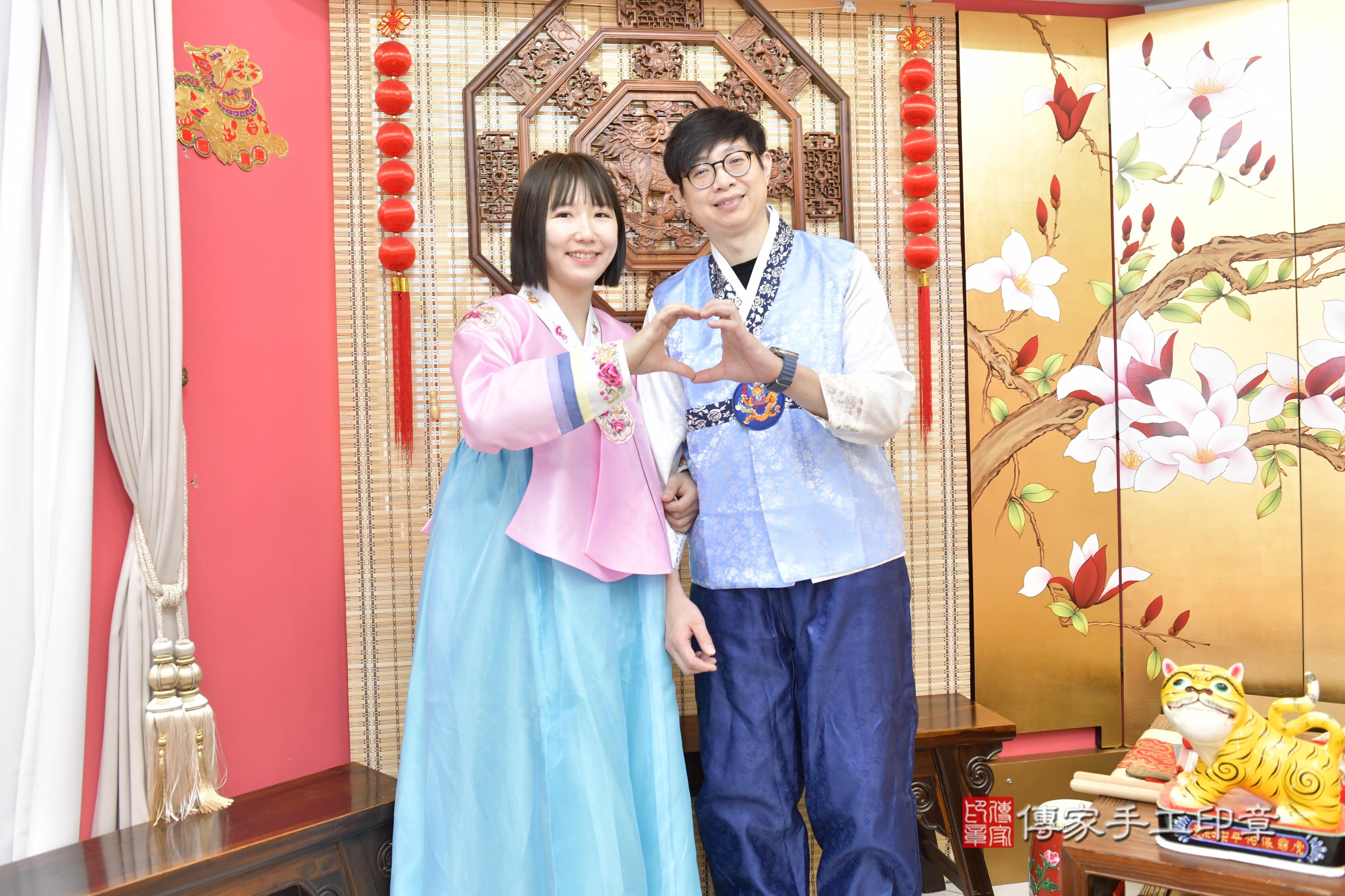 傳家手工印章新竹店、抓周、度脺、中國風會場、傳家嬰兒古禮、吉祥話、抓周道具物品24種、拍照。抓周證書。寶寶抓周、滿周歲、生日快樂、祝福