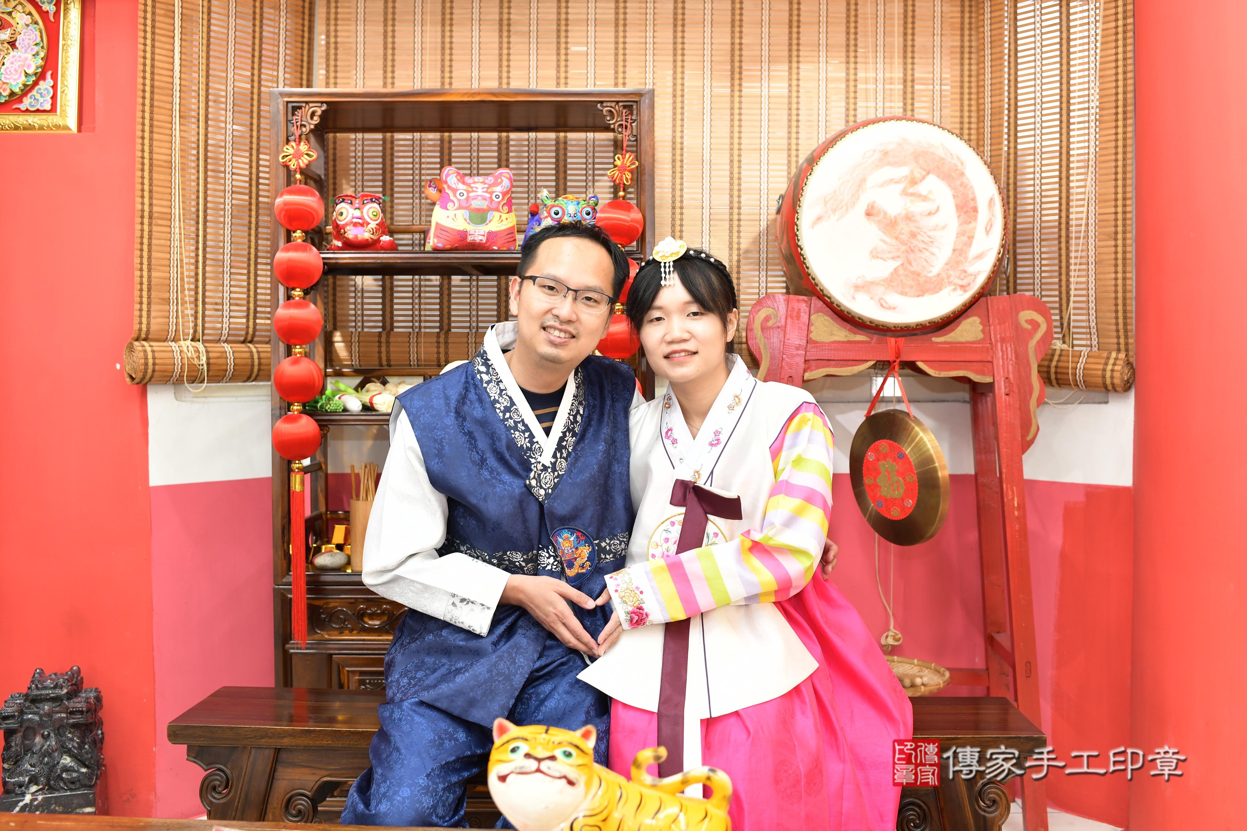 傳家手工印章高雄店、抓周、度脺、中國風會場、傳家嬰兒古禮、吉祥話、抓周道具物品24種、拍照。抓周證書。寶寶抓周、滿周歲、生日快樂、祝福