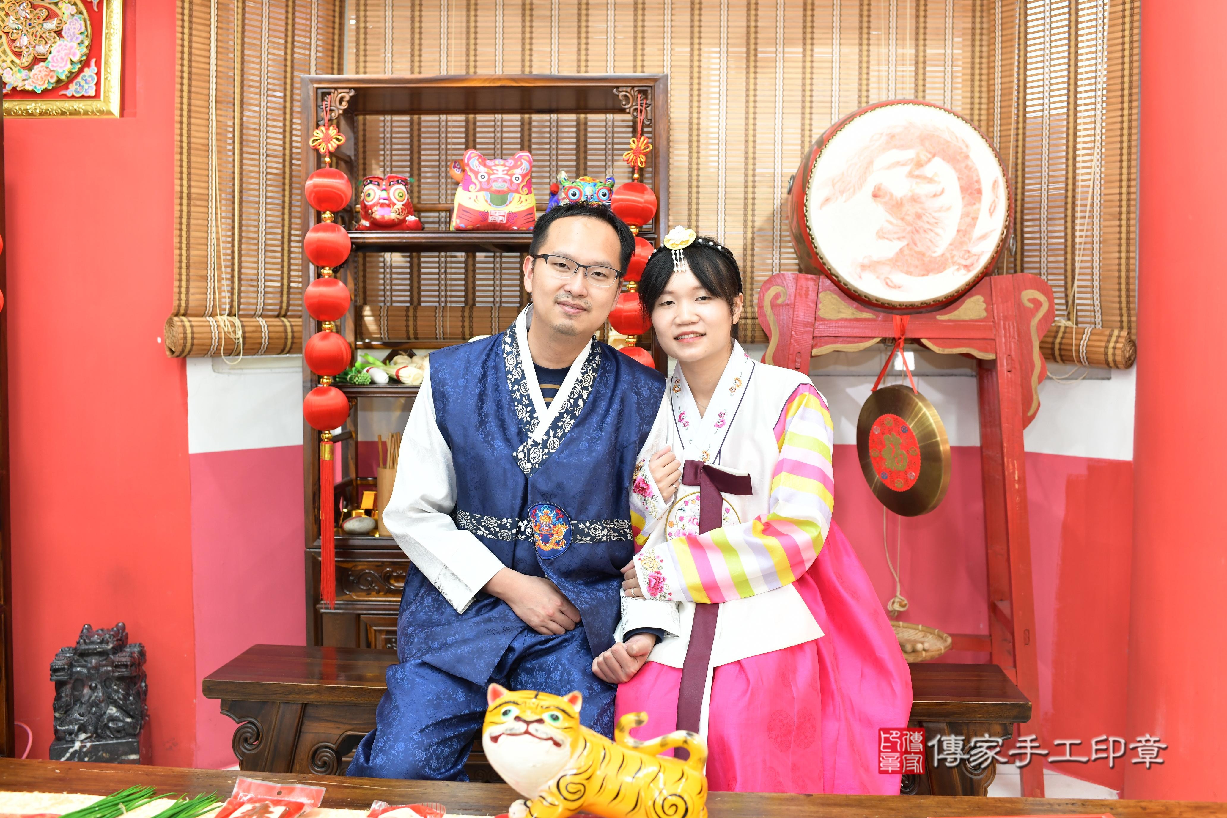 傳家手工印章高雄店、抓周、度脺、中國風會場、傳家嬰兒古禮、吉祥話、抓周道具物品24種、拍照。抓周證書。寶寶抓周、滿周歲、生日快樂、祝福